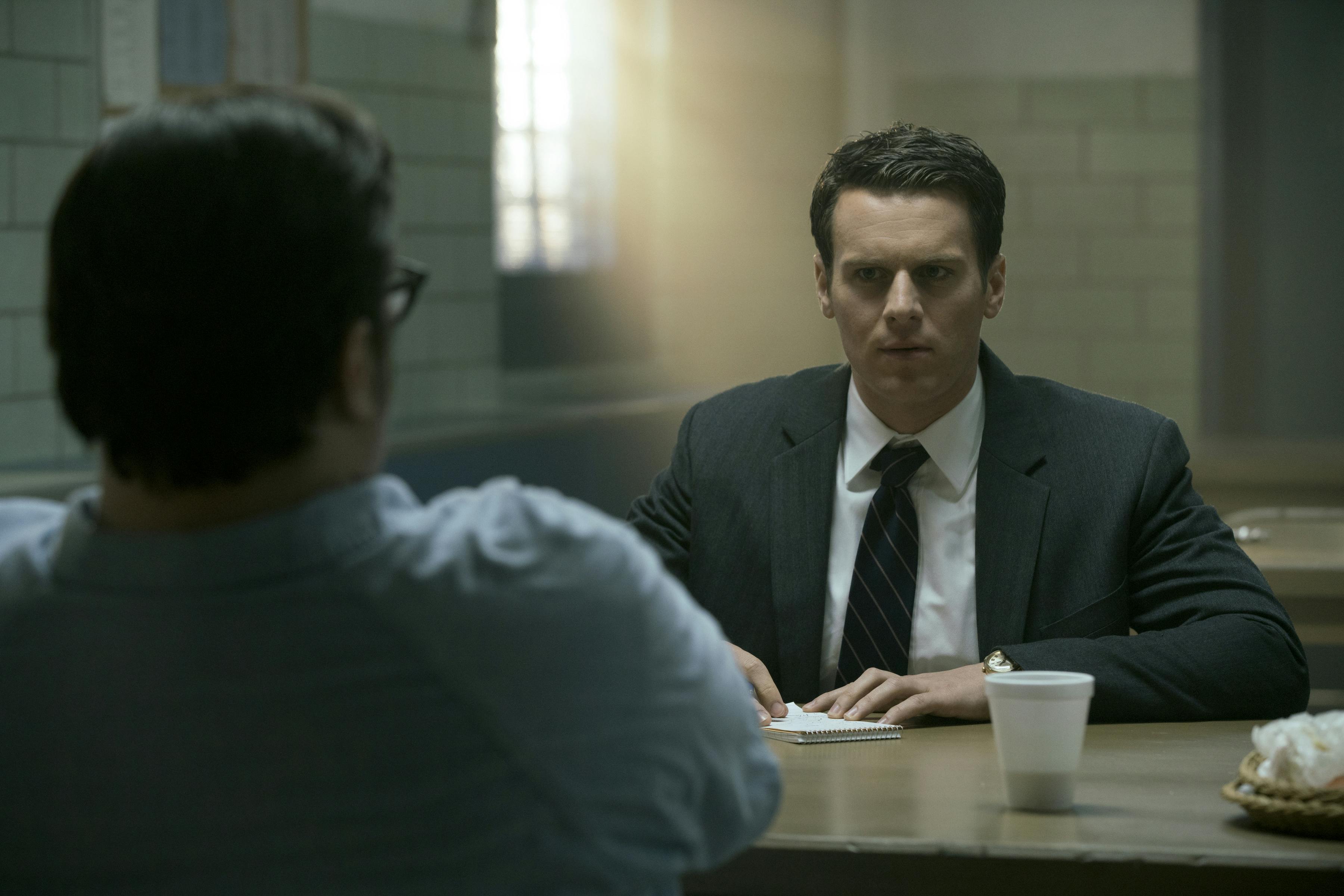 https://imgix.vielskerserier.dk/2017/12/032_Mindhunter_102_Unit_03285R3.jpeg