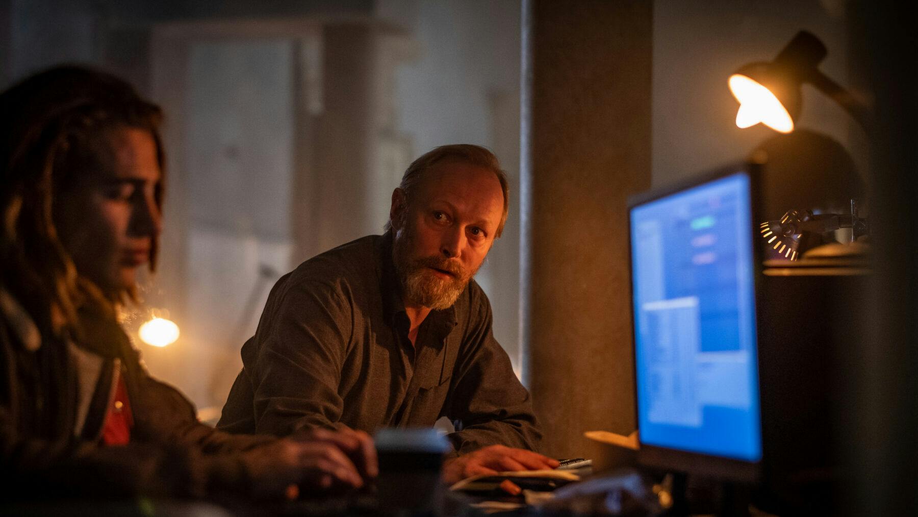 Se Lars Mikkelsen i den nye trailer til Devils