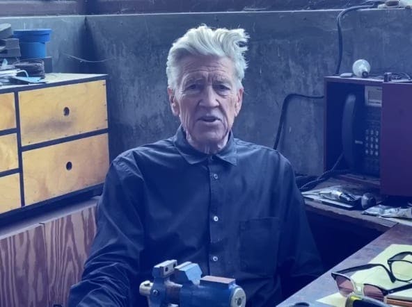 https://imgix.vielskerserier.dk/2021/05/david-lynch-weather-report-2020-785x442-1.jpeg