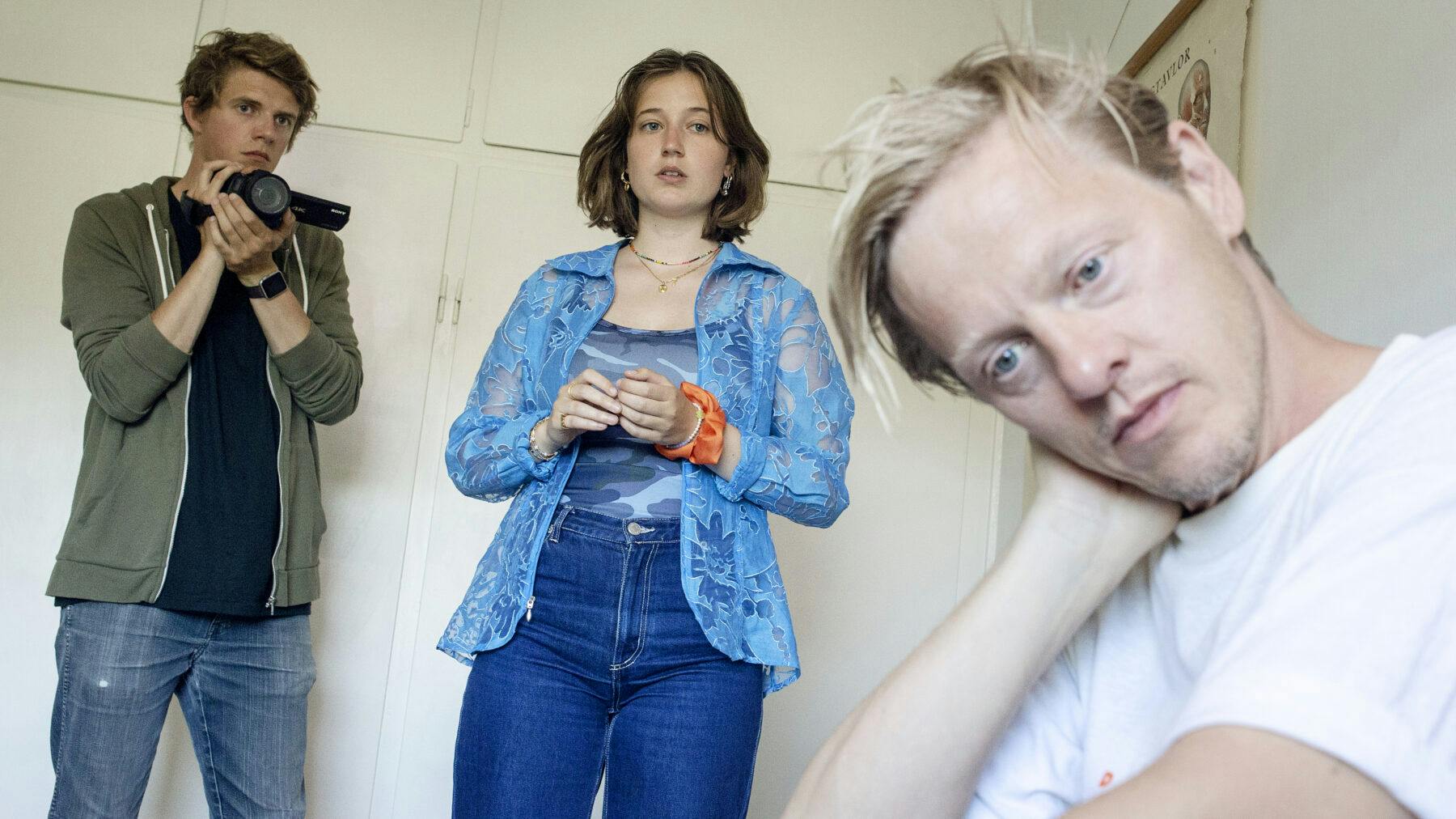Foto: Rainbow/Nikolaj Groth som Tobias, Fanny Leander Bornedal som Molly og Thure Lindhardt som Janus i 'Rainbow' fra 2020/Fotograf: Emma Line Sejersen / TV 2
