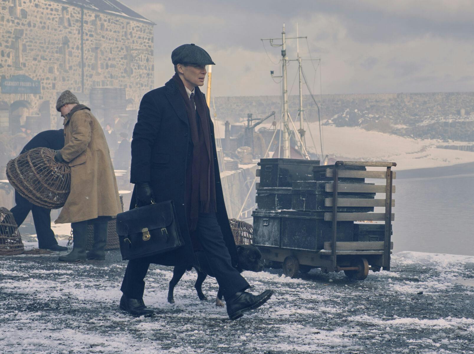 https://imgix.vielskerserier.dk/2022/06/PEAKY-BLINDERS-S6.jpg