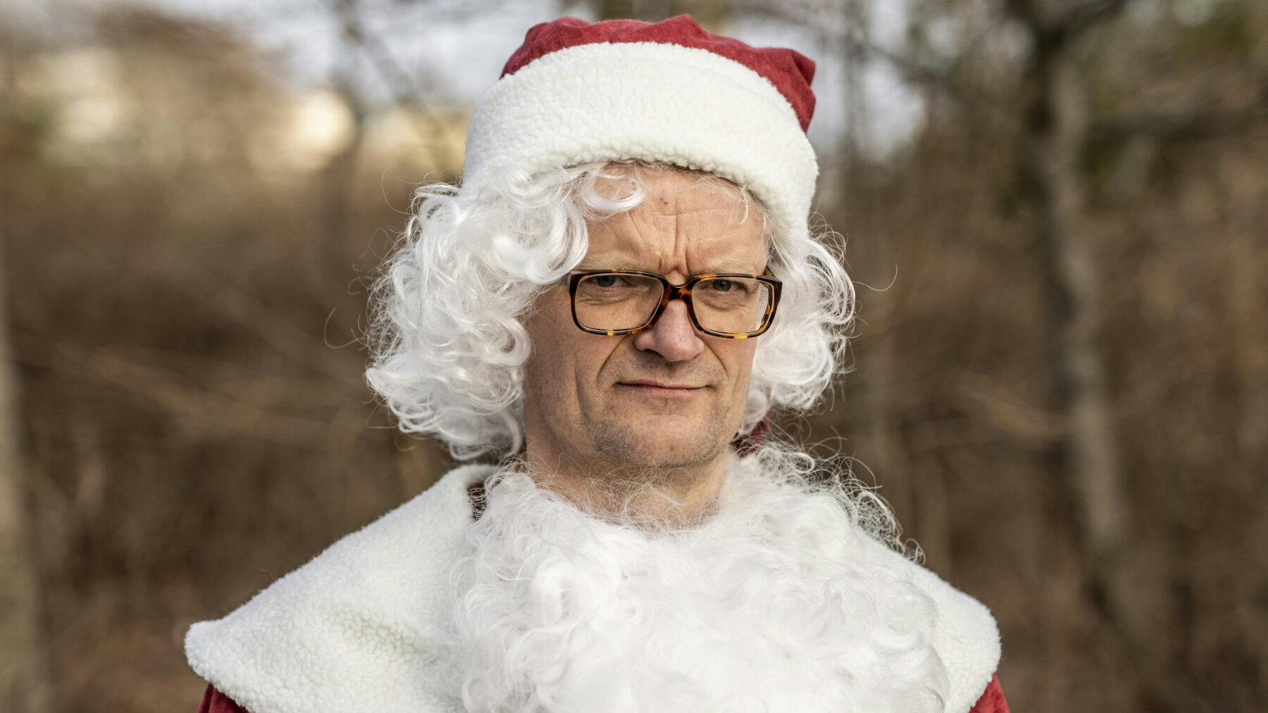 Frank Hvam i Klovn julespecial med titlen 'Jul i de gamle træsko'
