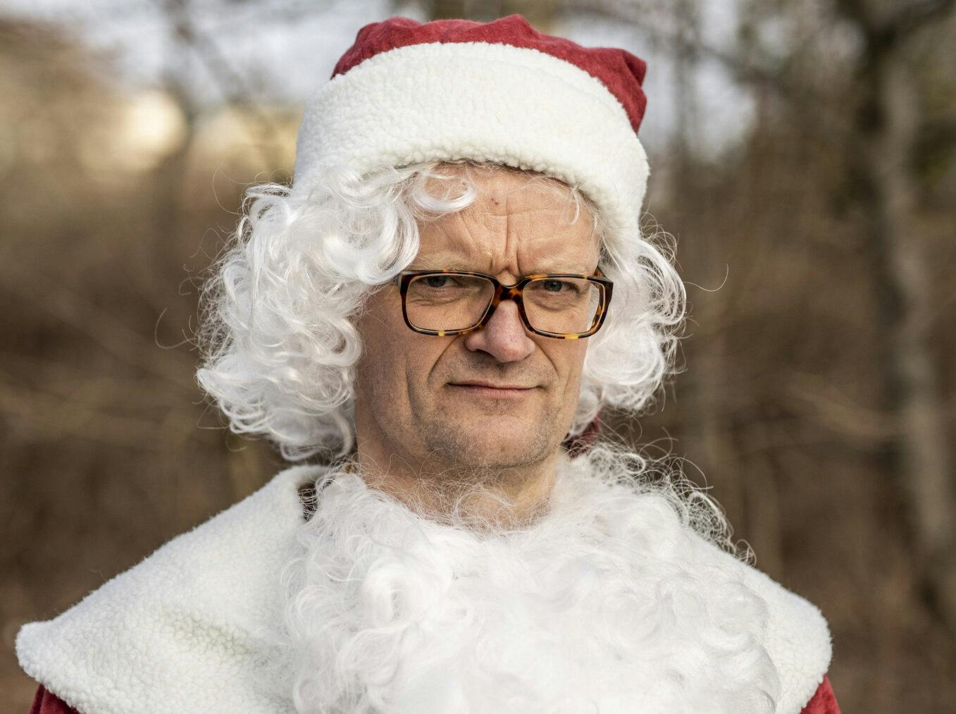 Frank Hvam i Klovn julespecial med titlen 'Jul i de gamle træsko'