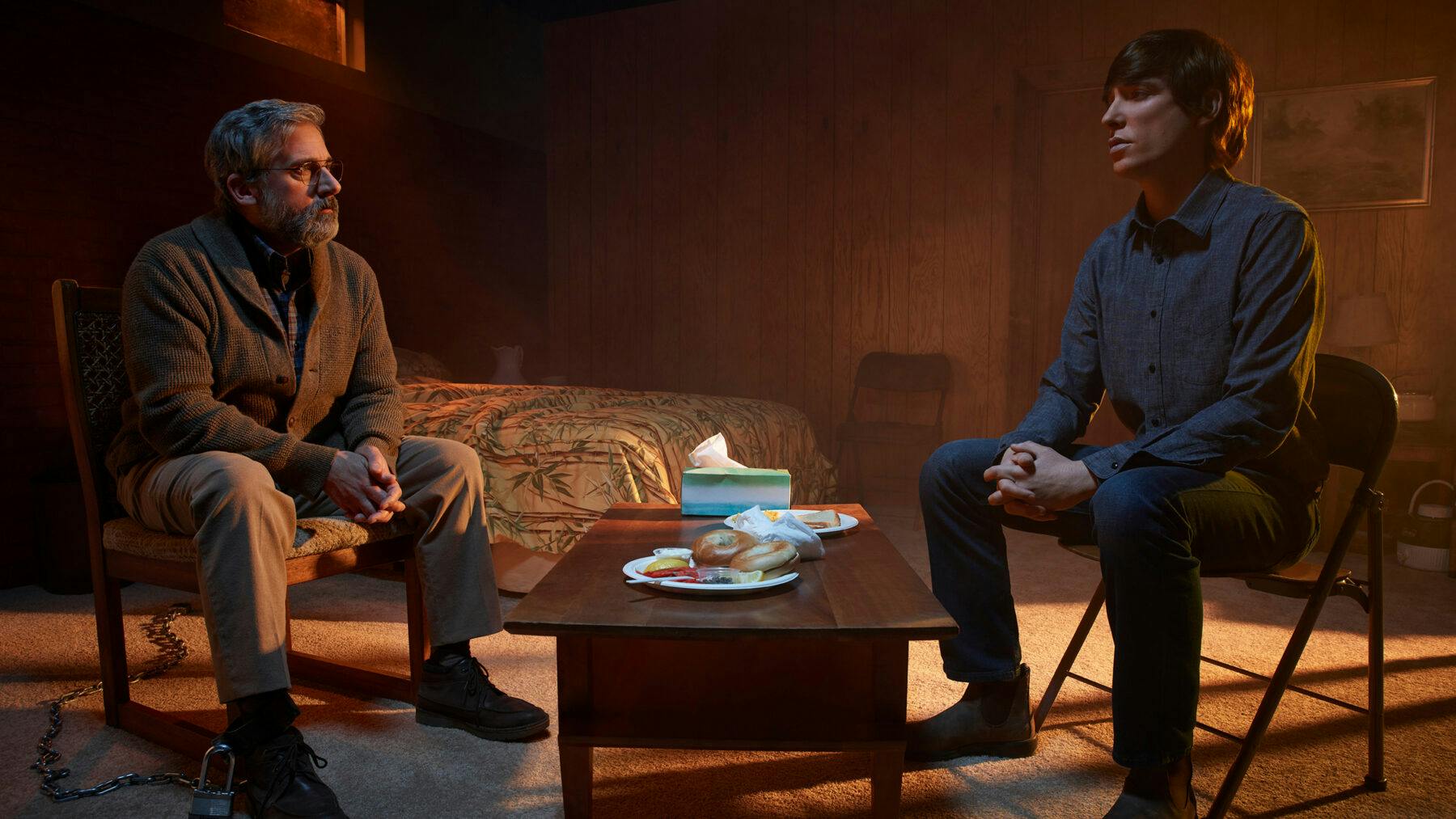 Steve Carrell og Domhnall Gleeson i 'The Patient'