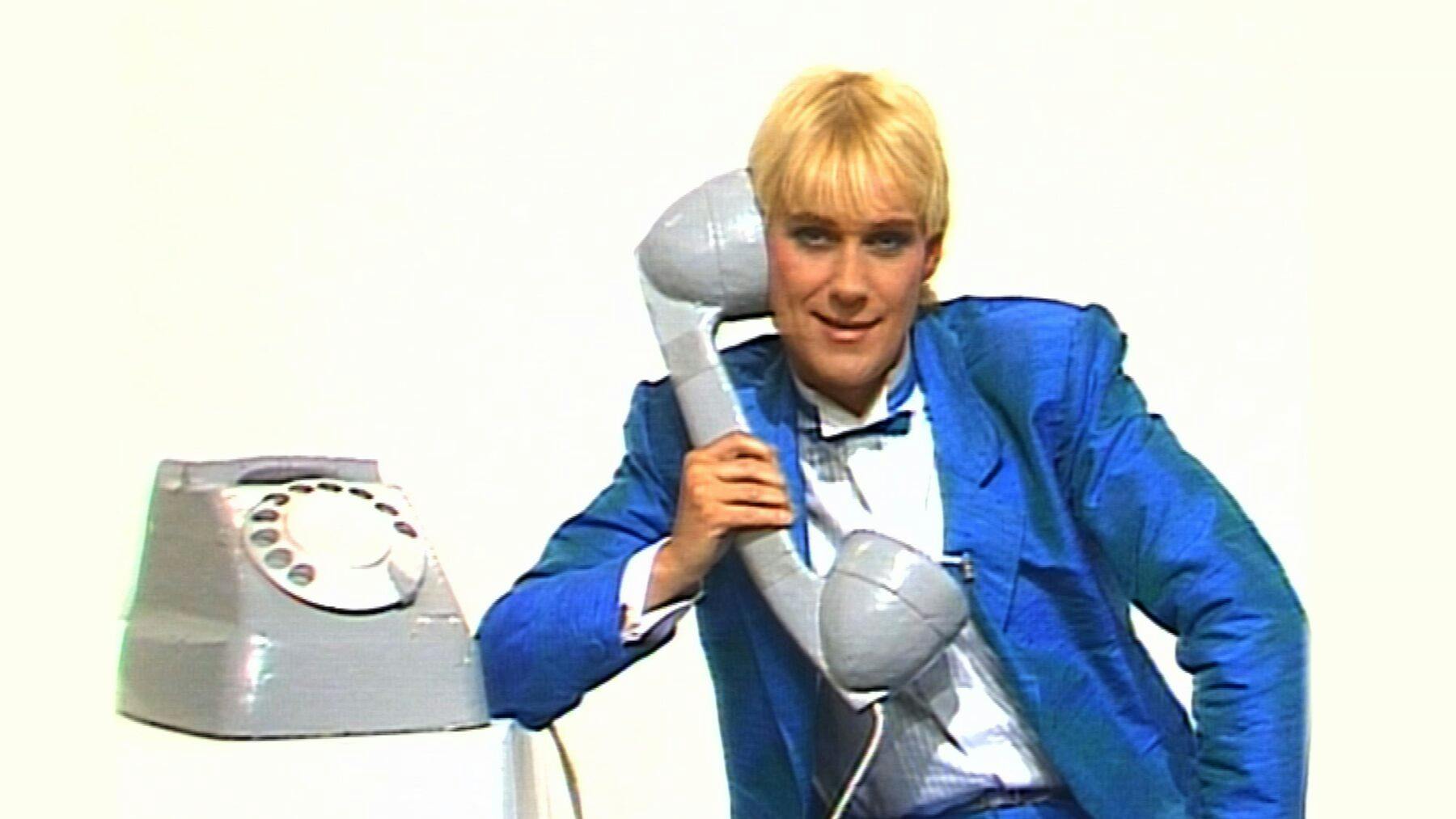 Kim Schumacher – i alle regnbuens 80'er farver anmeldelse