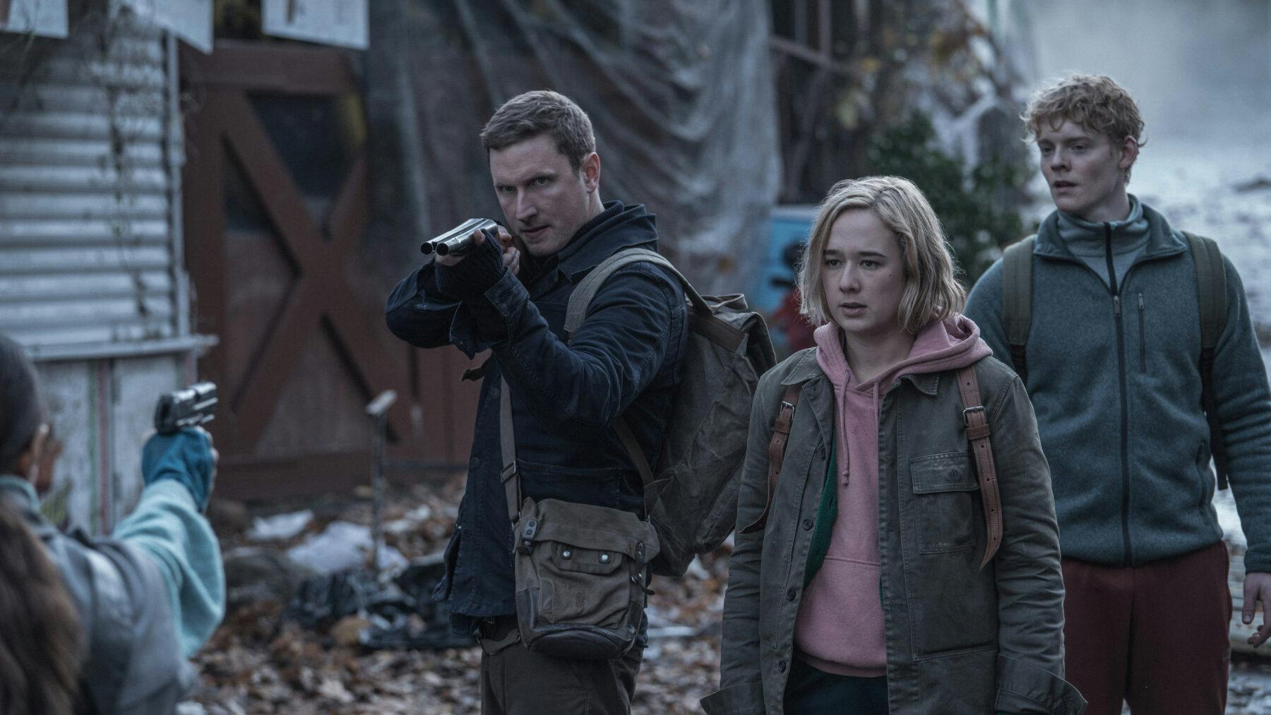 Mikkel Boe Følsgaard, Alba August og Lucas Lynggaard Tønnesen i 'The Rain' / Foto: Netflix