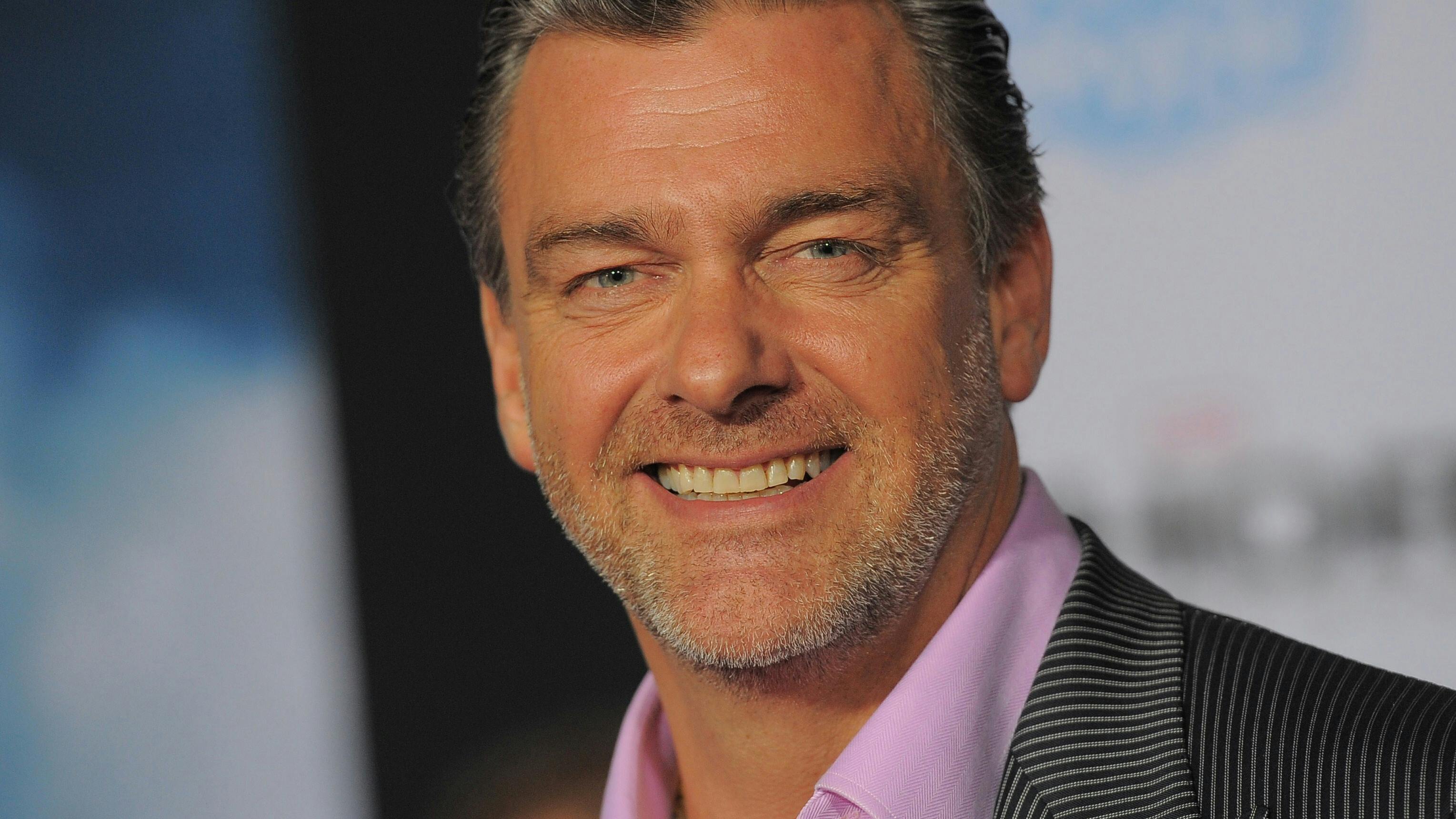 Ray Stevenson død