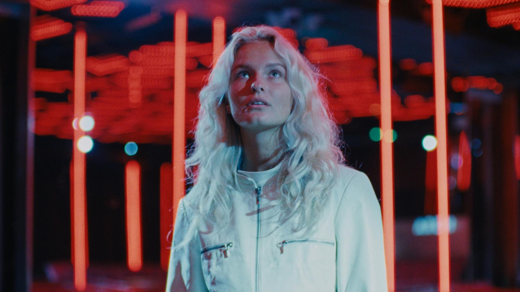 Anna Lehrmann som Lilja i 'Kontra'