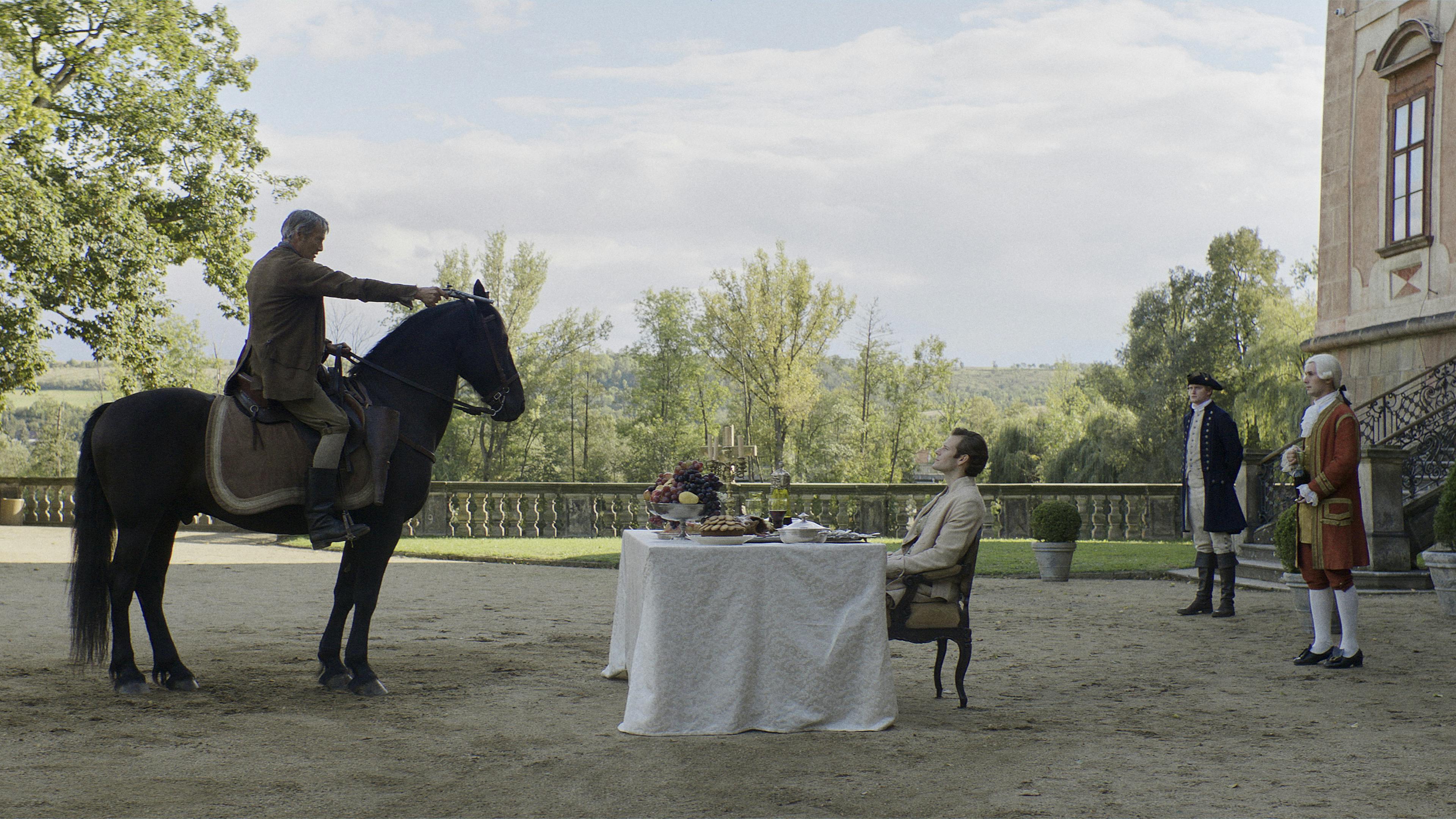 Bastarden Simon Bennebjerg interview