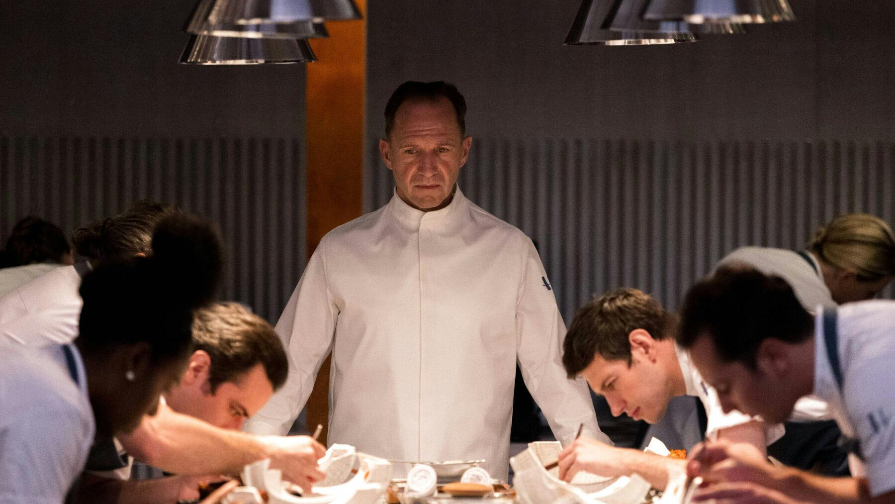 Ralph Fiennes i 'The Menu'