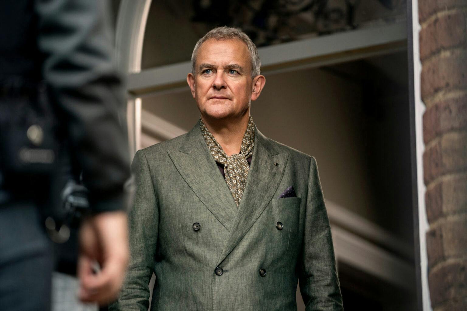 Hugh Bonneville som Hector