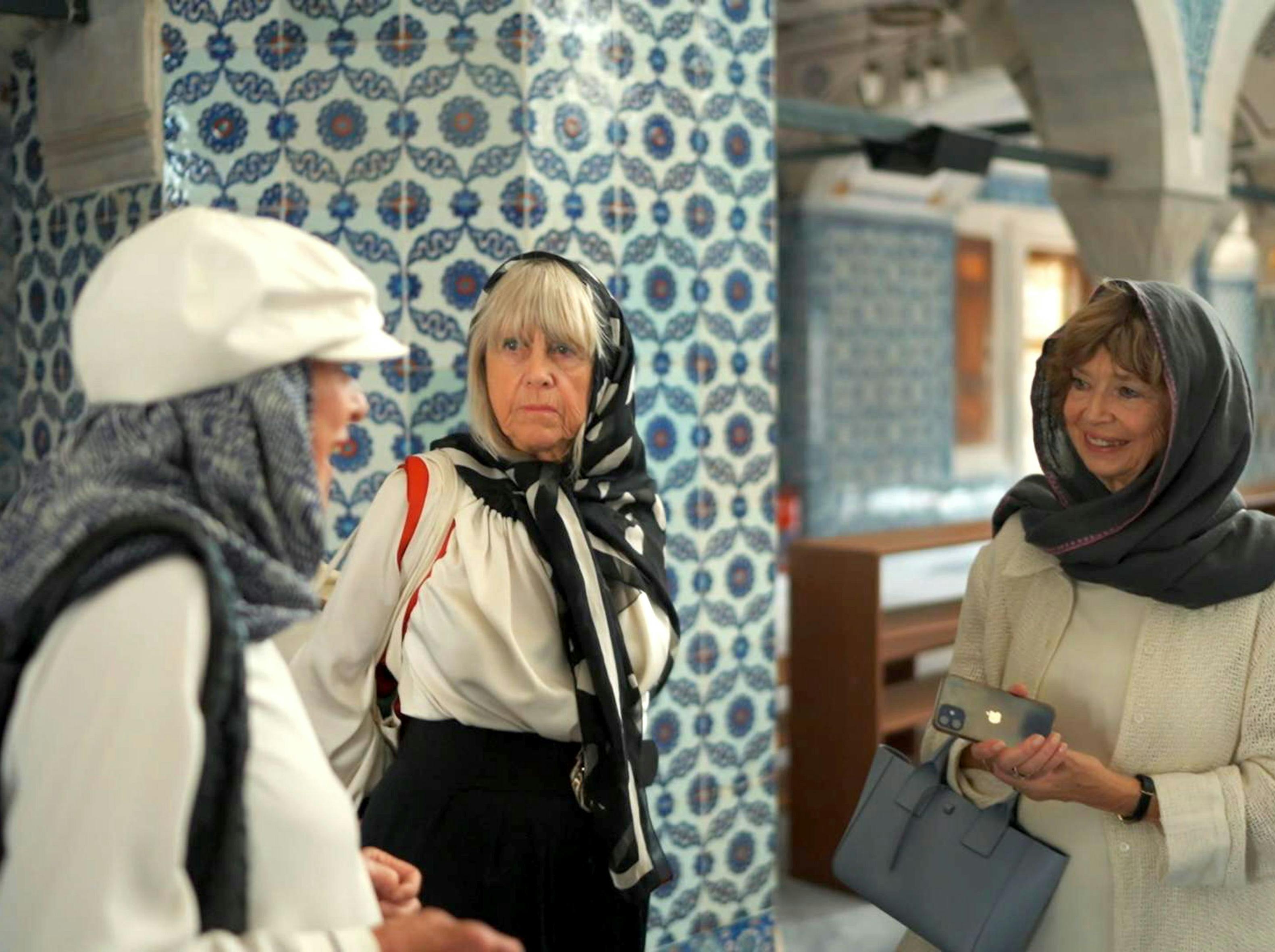 verdensdamerne sæson 2 anmeldelse