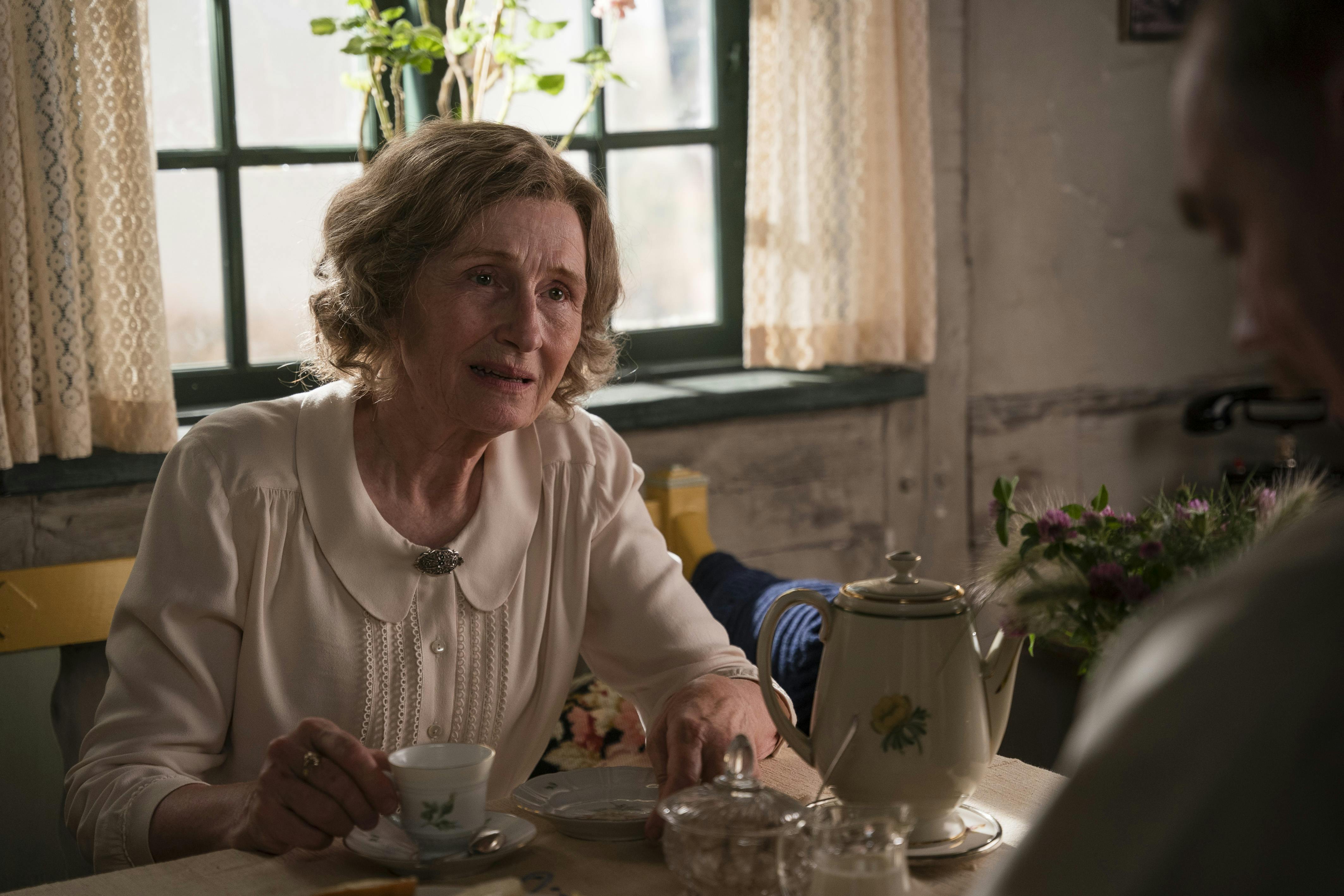 Badehotellet sæson 10 anmeldelse