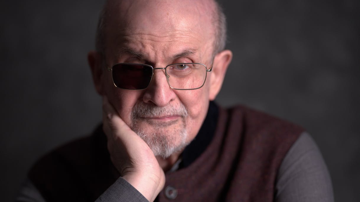 anmeldelse af Salman Rushdie Kniv