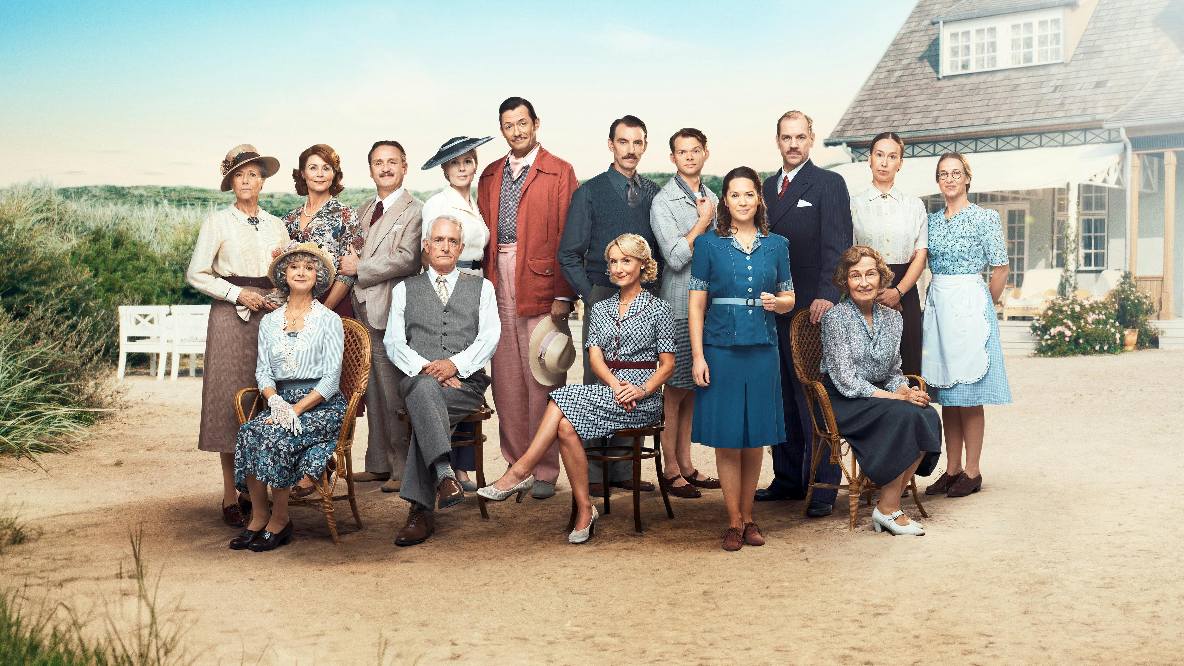 Hele holdet samlet til sidste sæson af 'Badehotellet'