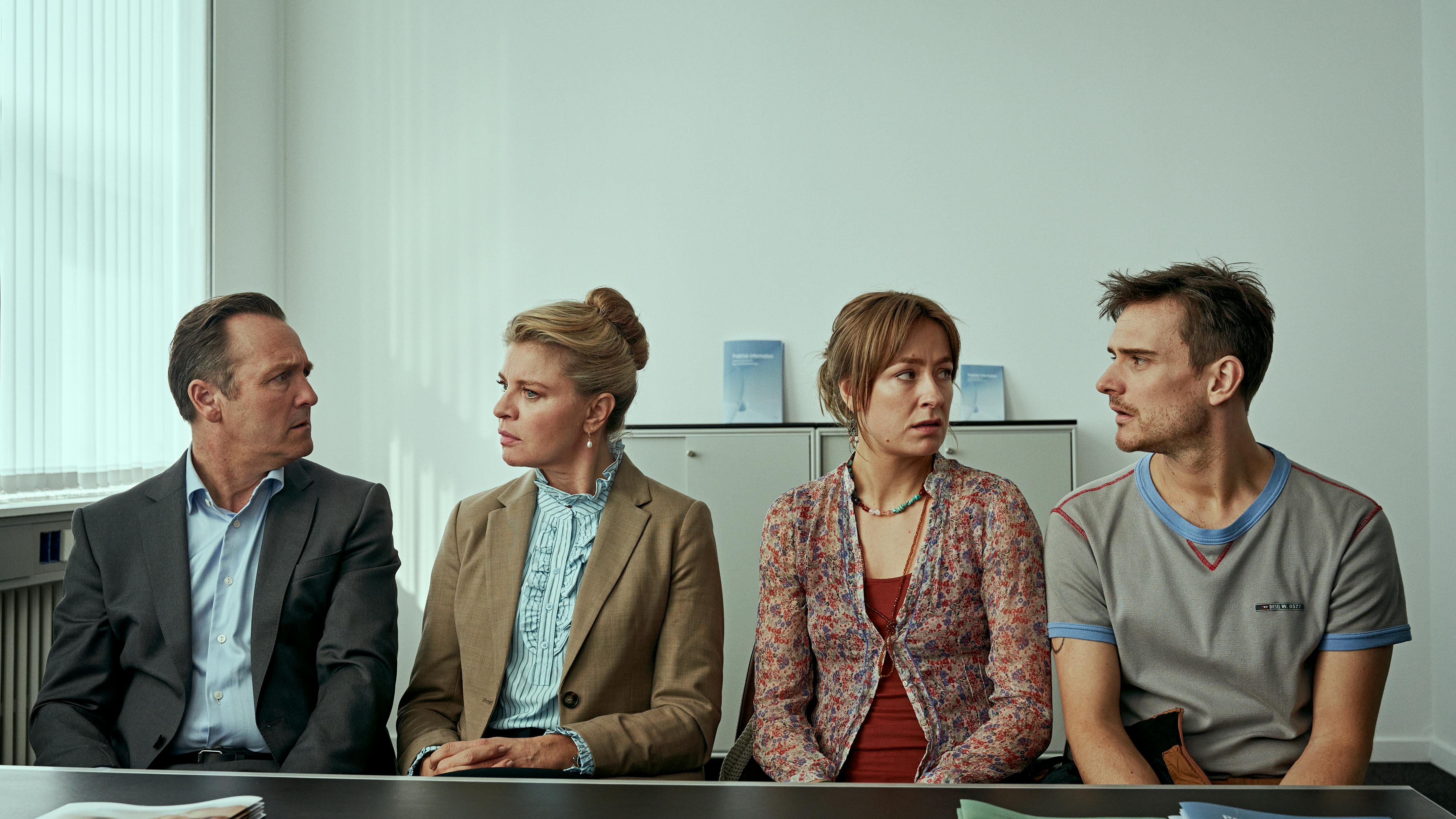 Bytte Bytte Barn. (L to R) Lars Ranthe as Andreas, Mille Dinesen as Cecilie, Katinka Lærke Petersen as Liv, Kasper Dalsgaard as Malthe in Bytte Bytte Barn. Cr. Courtesy of Netflix © 2024