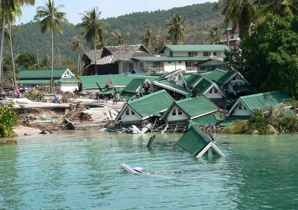 Holiday houses destroyed by the tsunami are pictured on Phi Phi island, Thailand, Dec. 29, 2004. (Picture-Alliance/dpa/The Associated Press)