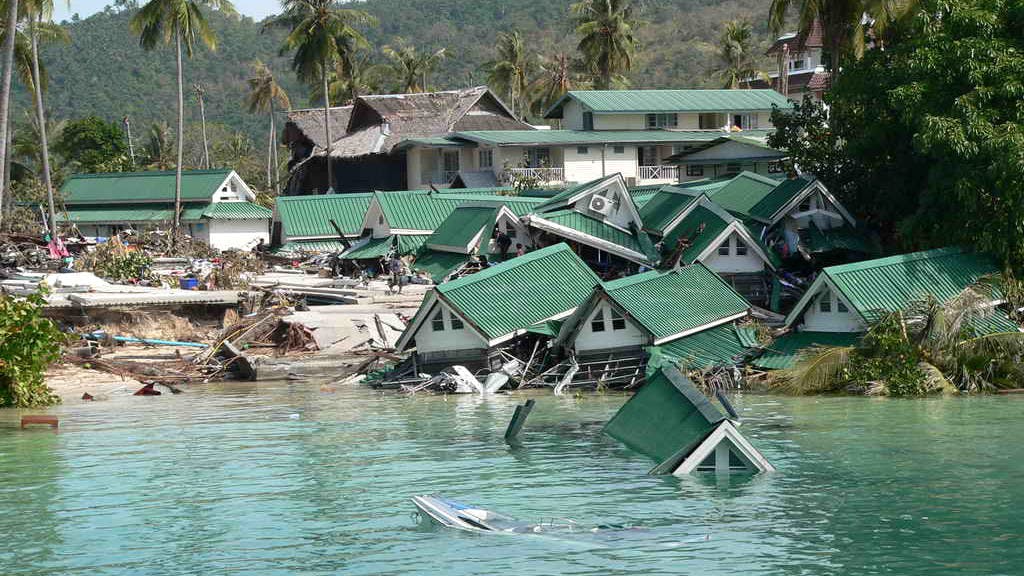 Holiday houses destroyed by the tsunami are pictured on Phi Phi island, Thailand, Dec. 29, 2004. (Picture-Alliance/dpa/The Associated Press)