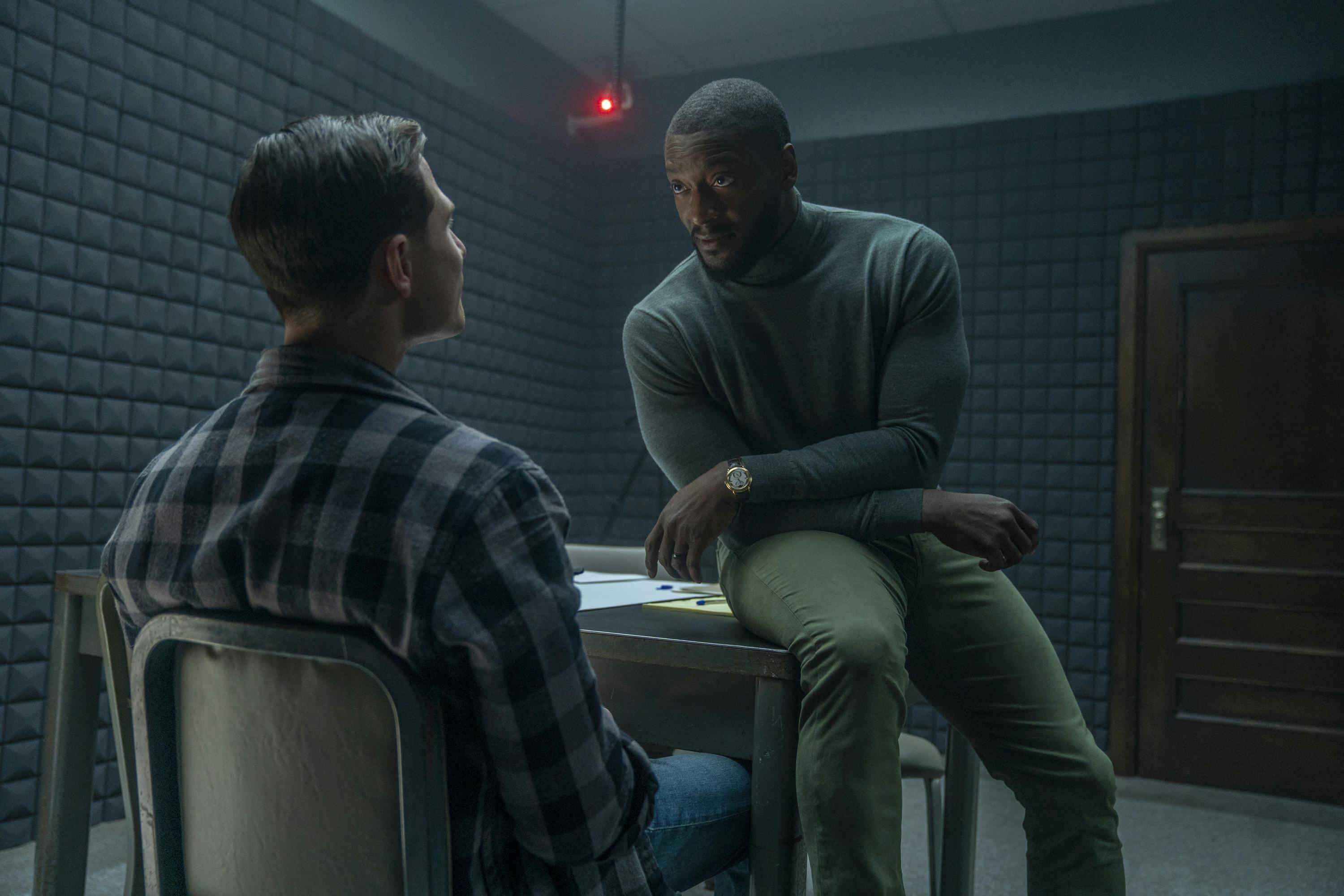 Cross sæson 1 anmeldelse