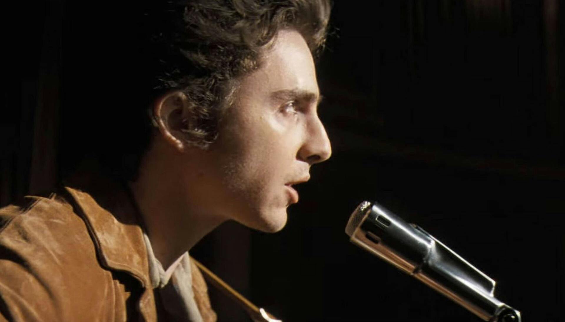 9-10-2024 'A COMPLETE UNKNOWN' film stills Pictured: Timothée Chalamet is Bob Dylan PLANET PHOTOS www.planetphotos.co.uk info@planetphotos.co.uk +44 (0)1959 532 227