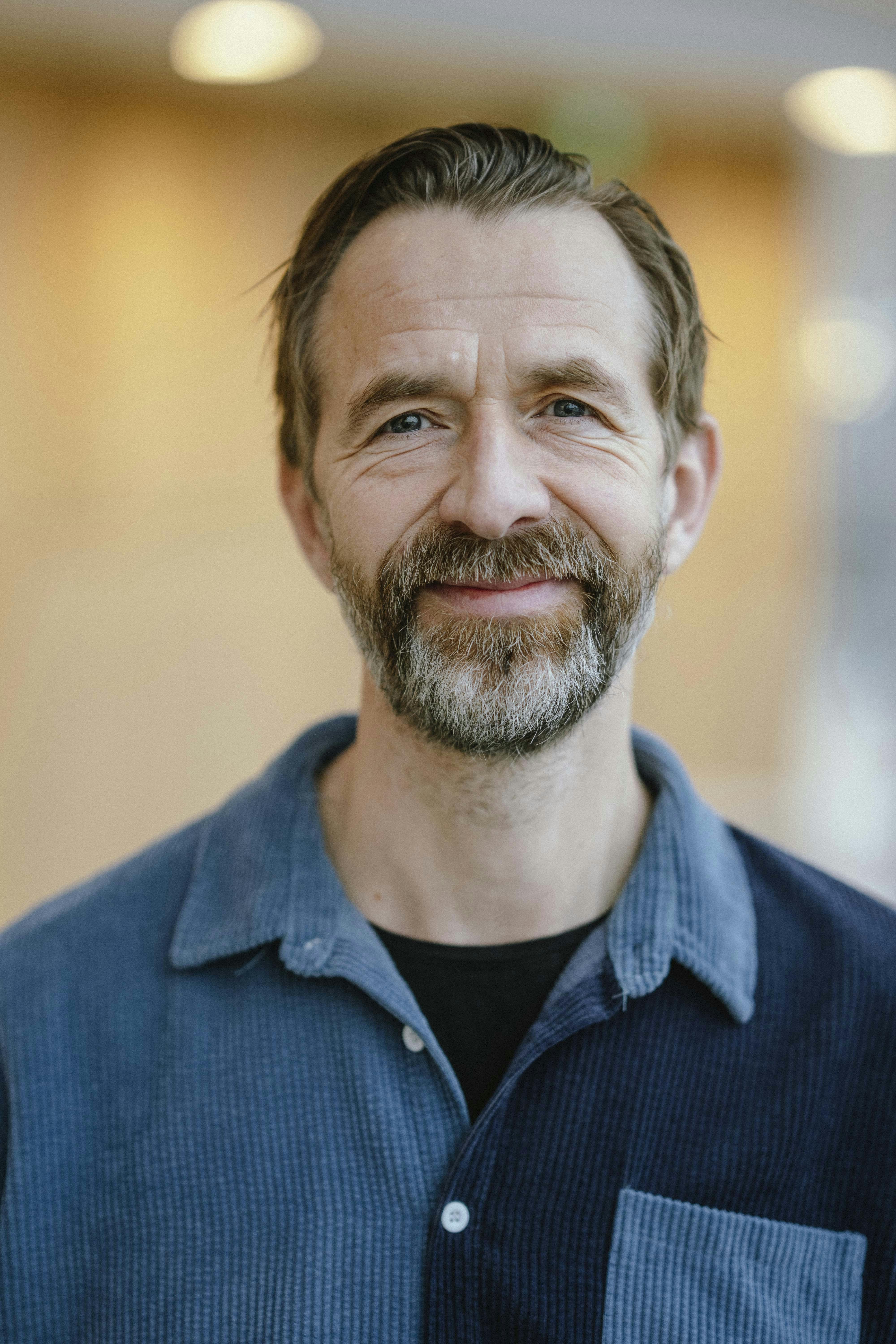 Foto af gæster i atriet til det vi elsker podcastenFoto af Kasper Leisner