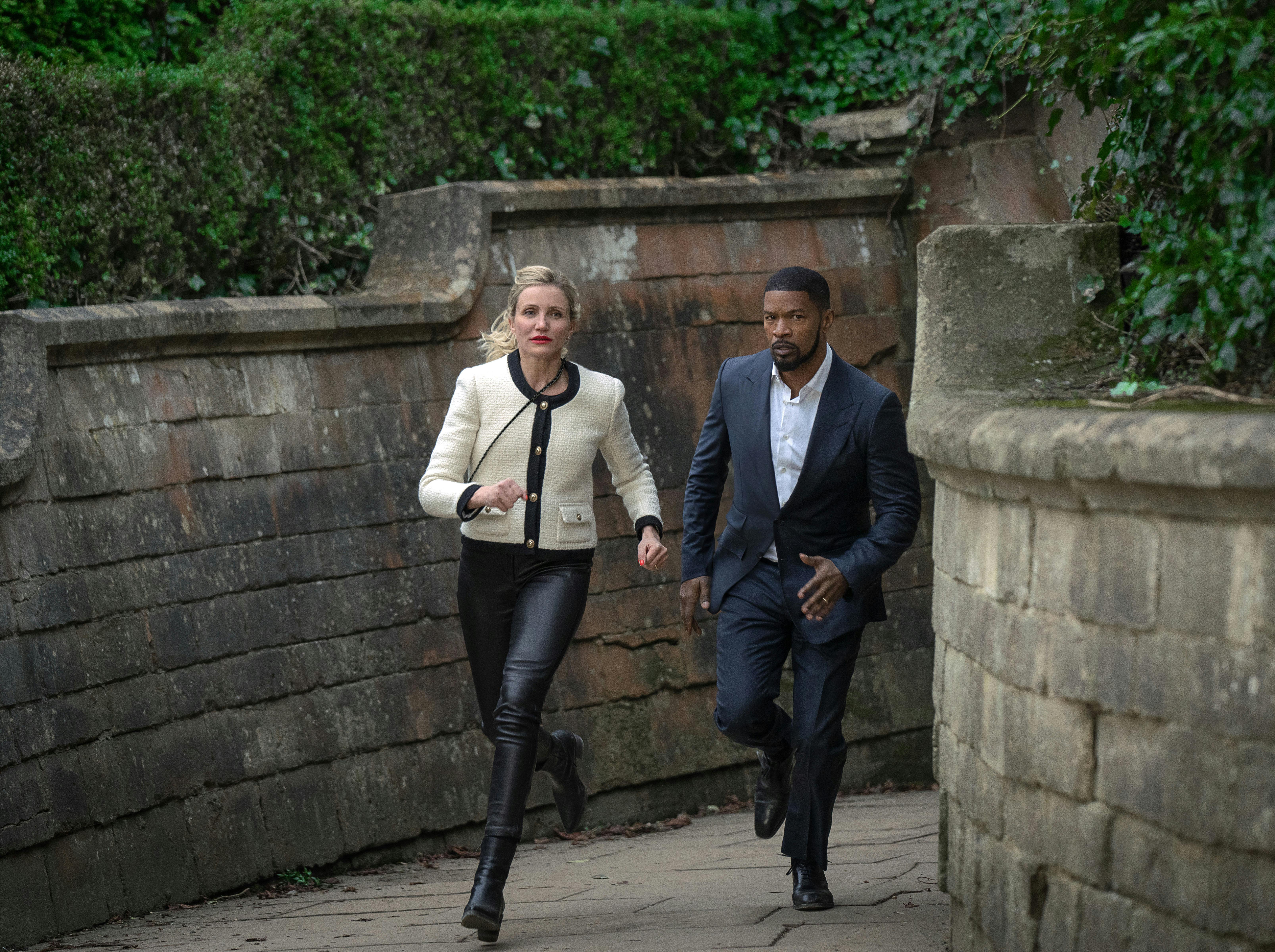 Back In Action. (L to R) Cameron Diaz as Emily and Jamie Foxx as Matt in Back In Action. Cr. John Wilson/Netflix © 2024.