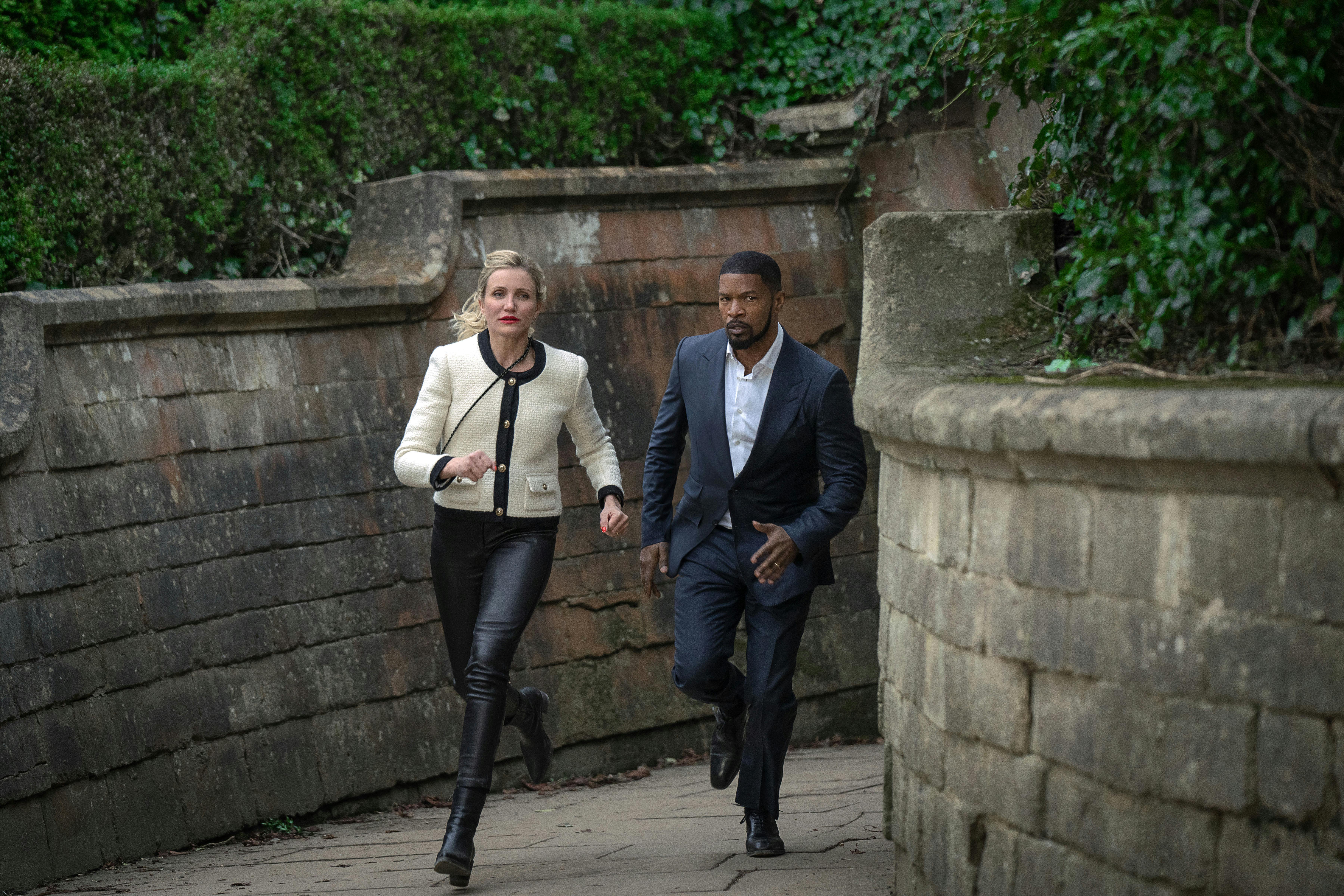 Back In Action. (L to R) Cameron Diaz as Emily and Jamie Foxx as Matt in Back In Action. Cr. John Wilson/Netflix © 2024.