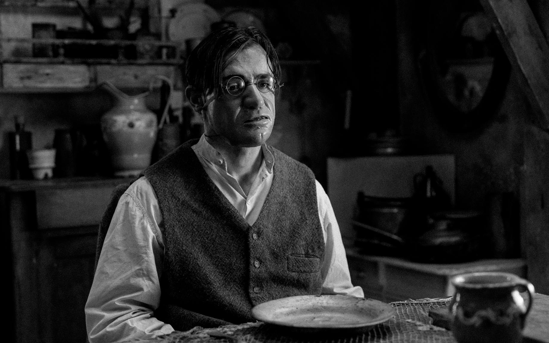 Anmeldelse af 'Pigen med nålen'