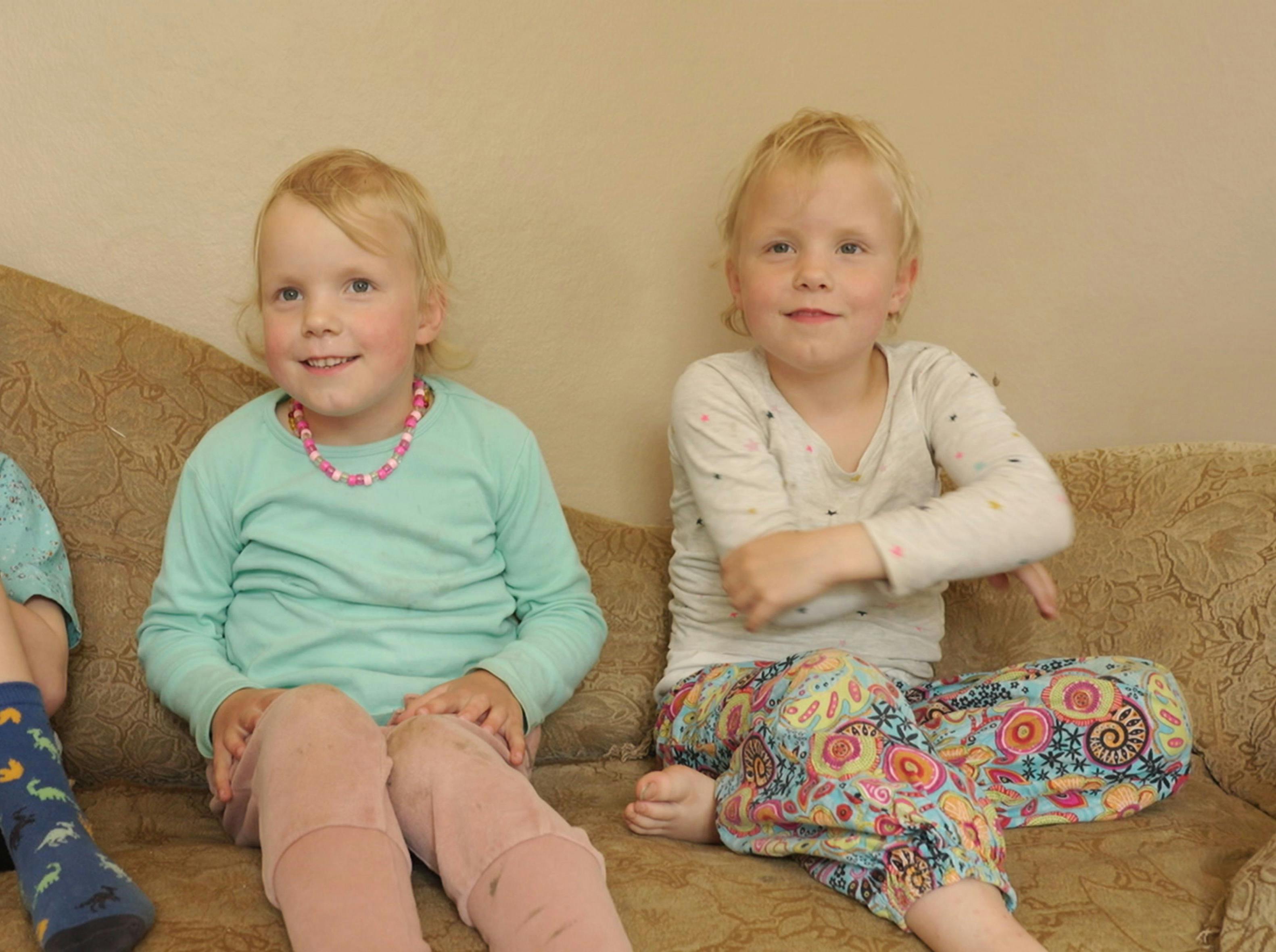 Eleanor, Kendra og Scarlett i 'Tillykke, I skal have trillinger!'