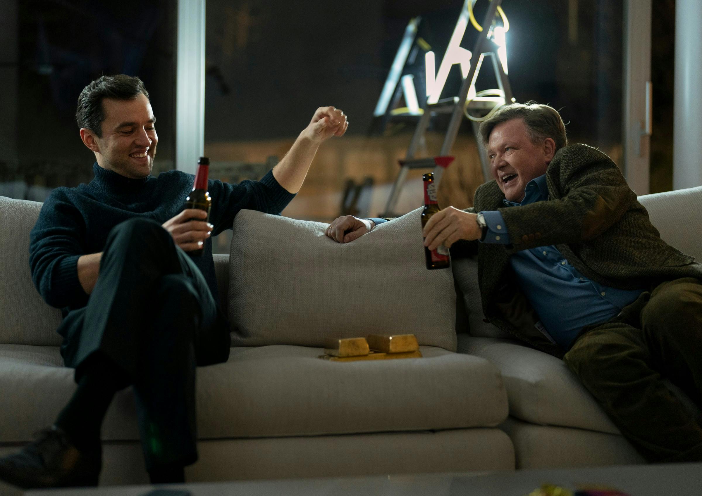 Actors: Nils Strunk & Justus von DohnányiRoles: Sven Lebert & Bernd HausnerScene Description: Hausner tries to make it up to Lebert with gold bars.Producers: Michael Polle & Mariella Santibáñez, Ole Søndberg & Rikke Lassen & Louise Kruse