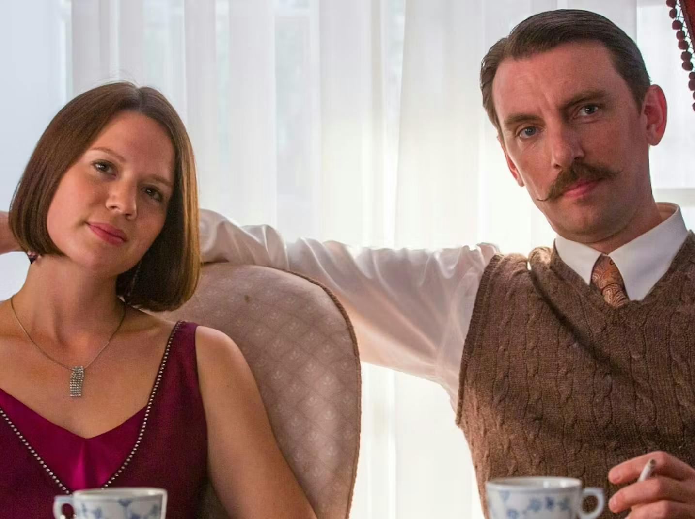 Amalie Dollerup og Mads Wille som Amanda og Grev Ditmar i 'Badehotellet'