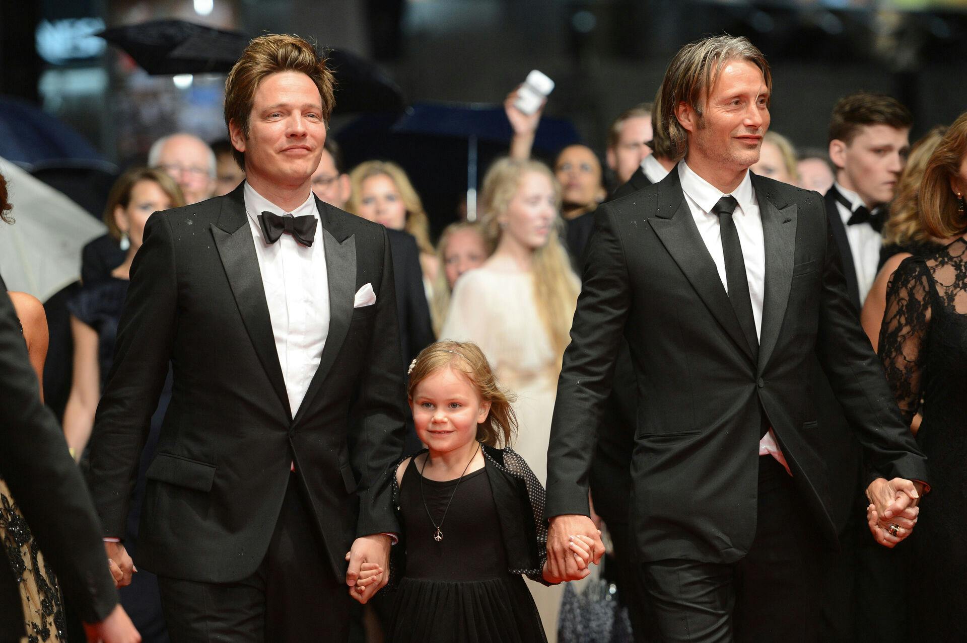Annikka Wedderkopp sammen med Thomas Vinterberg og Mads Mikkelsen ved Cannes Film Festival i 2012
