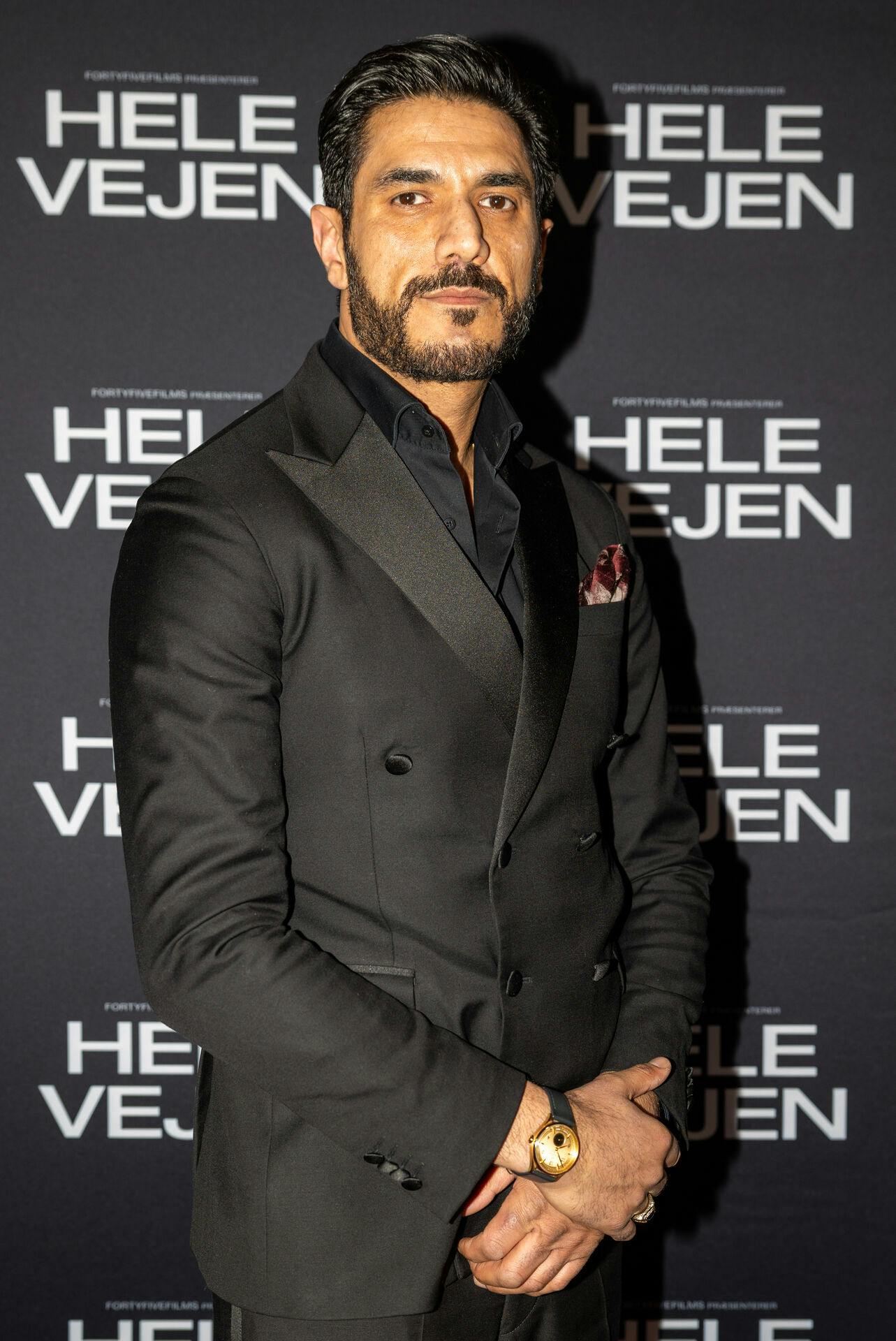 Afshin Firouzi i Imperial til premieren på actionthrilleren Hele Vejen, hvor han spiller sin første hovedrolle.