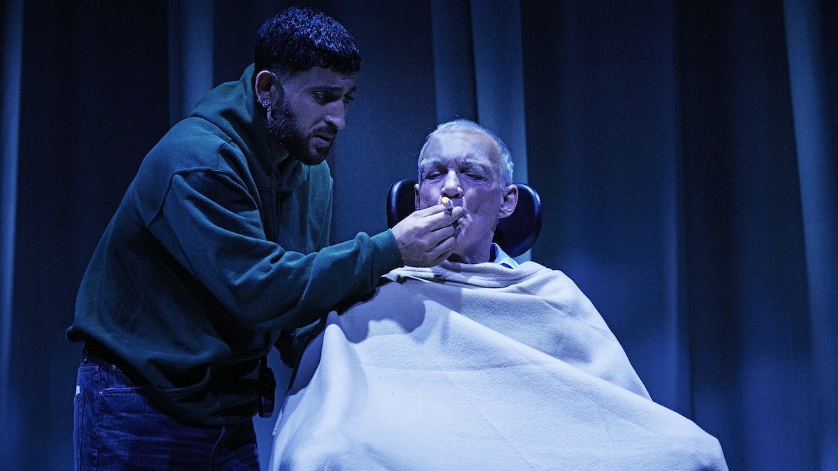 Anmeldelse af 'De urørlige' på Folketeatret