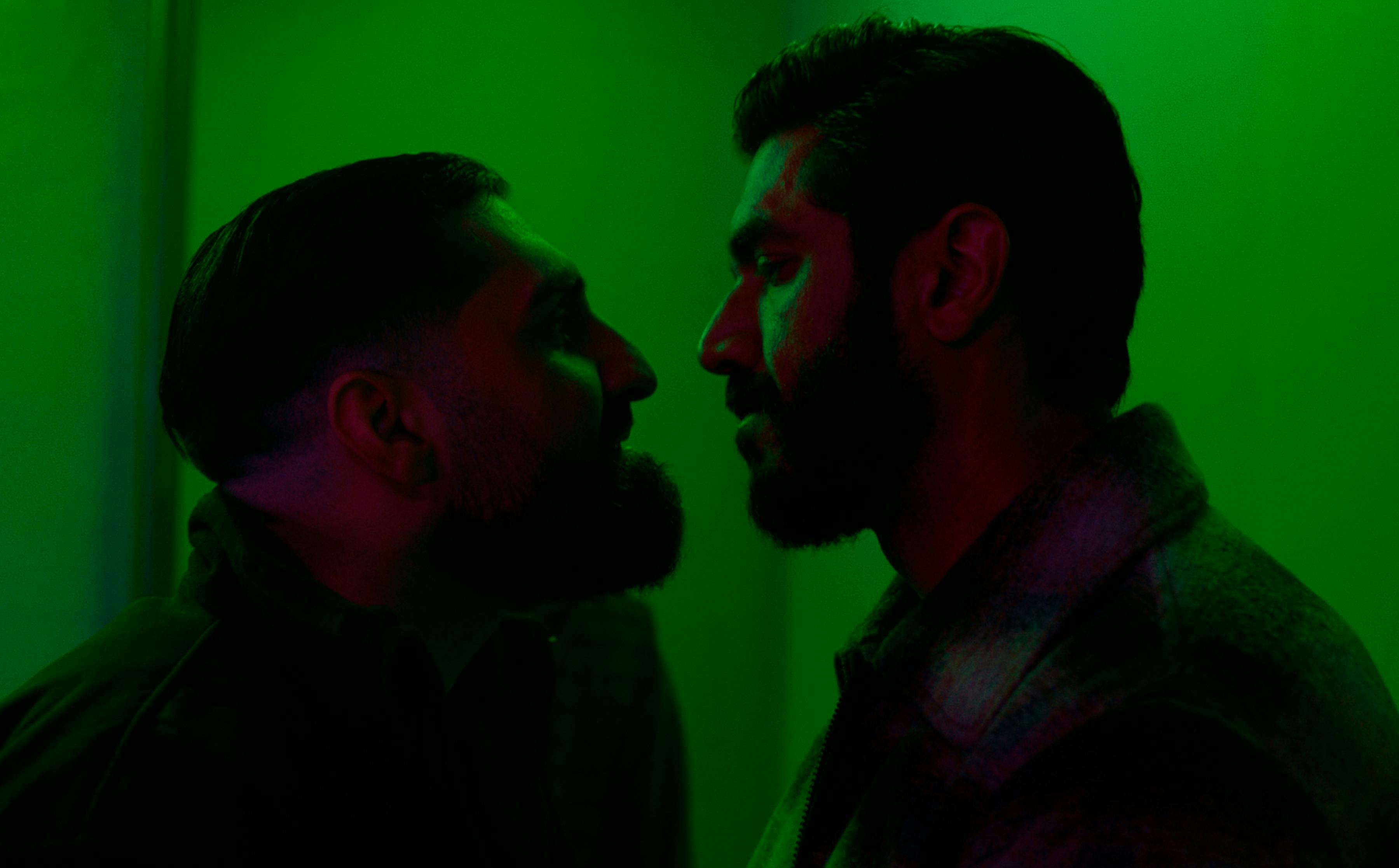 hele vejen anmeldelse