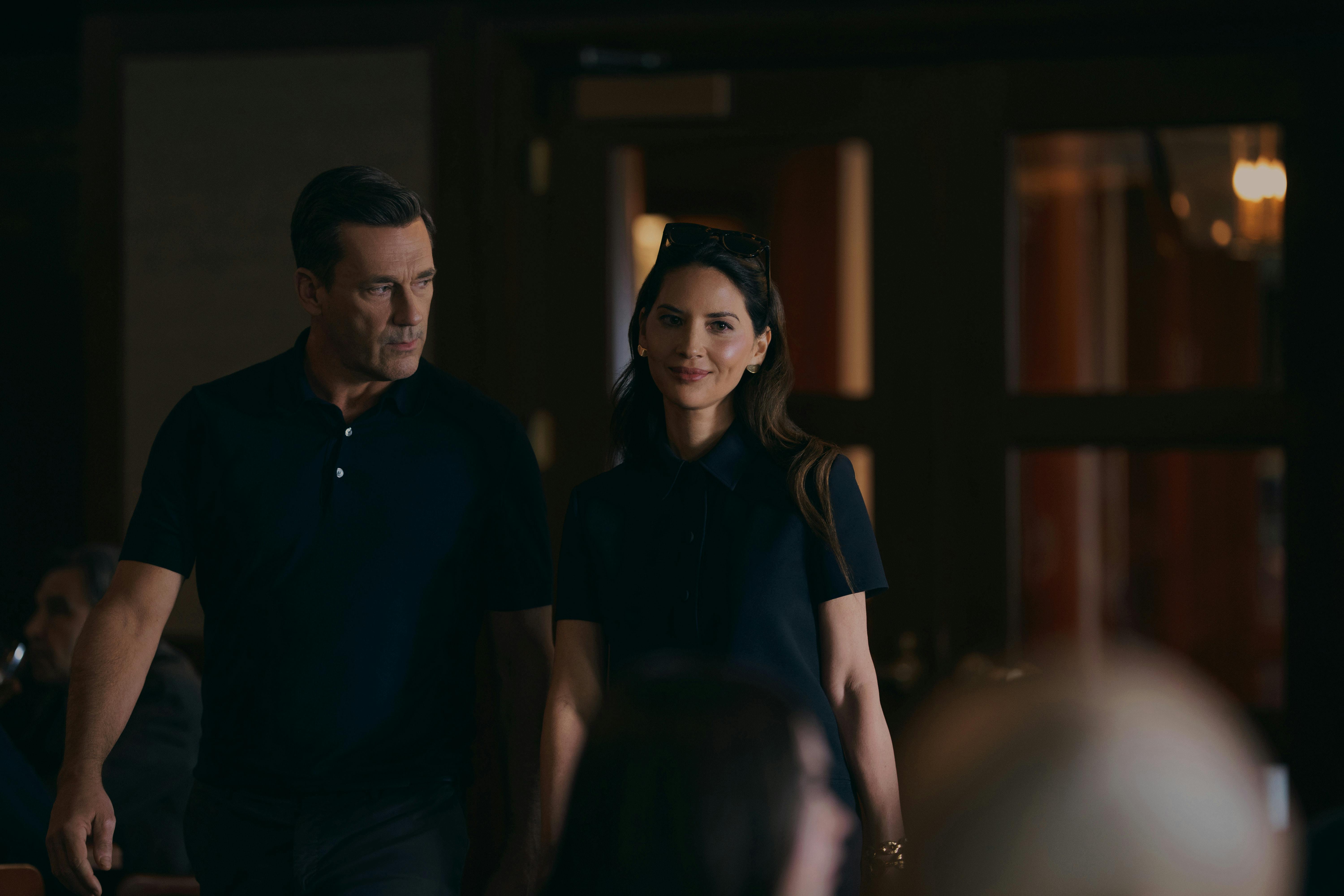 your friends & neighbors anmeldelse jon hamm olivia munn