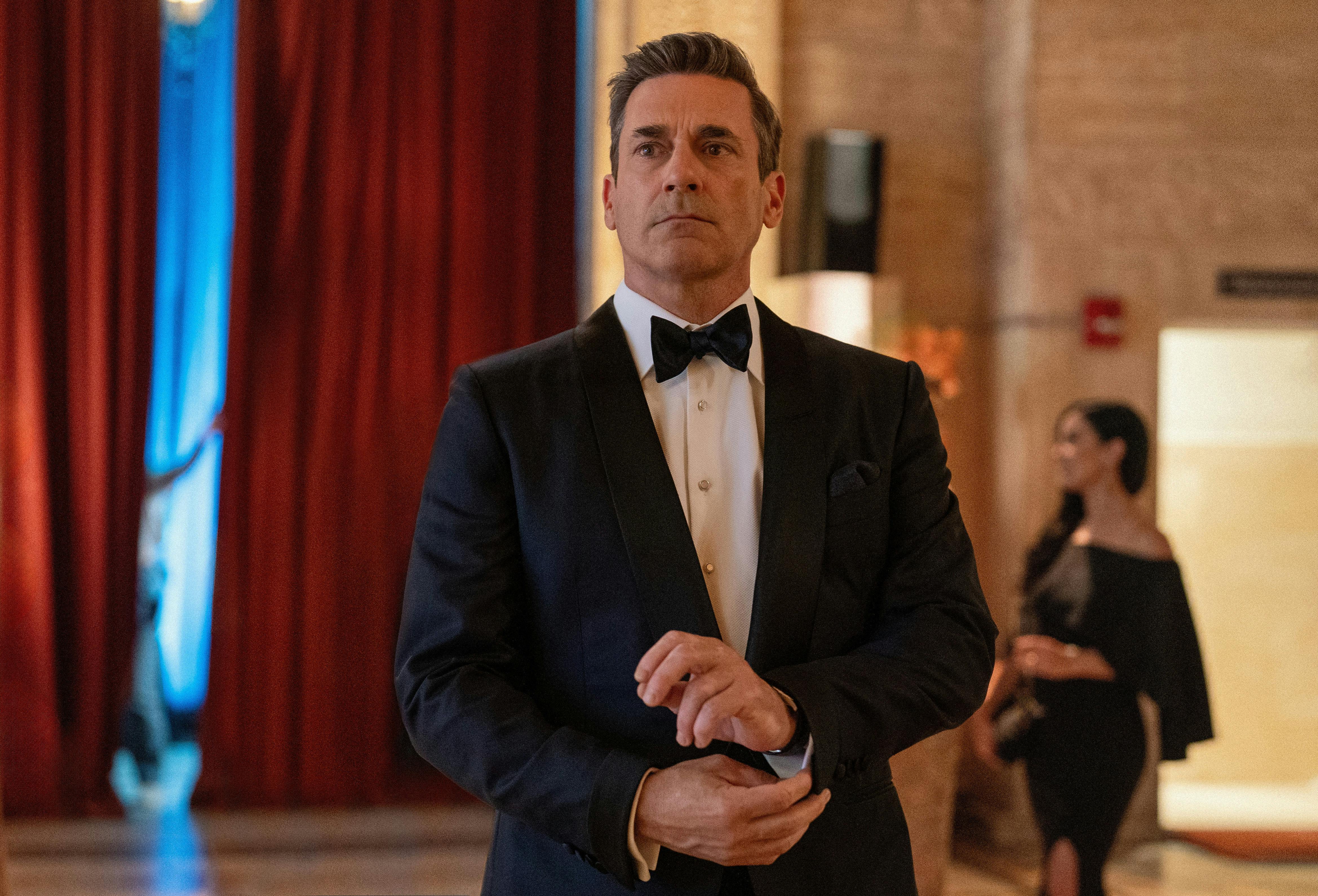 your friends & neighbors anmeldelse jon hamm