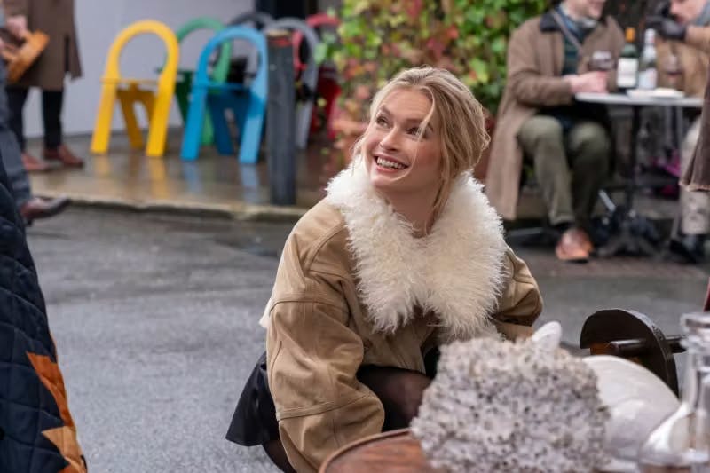 Vender Camille tilbage i 'Emily in Paris' sæson 5?