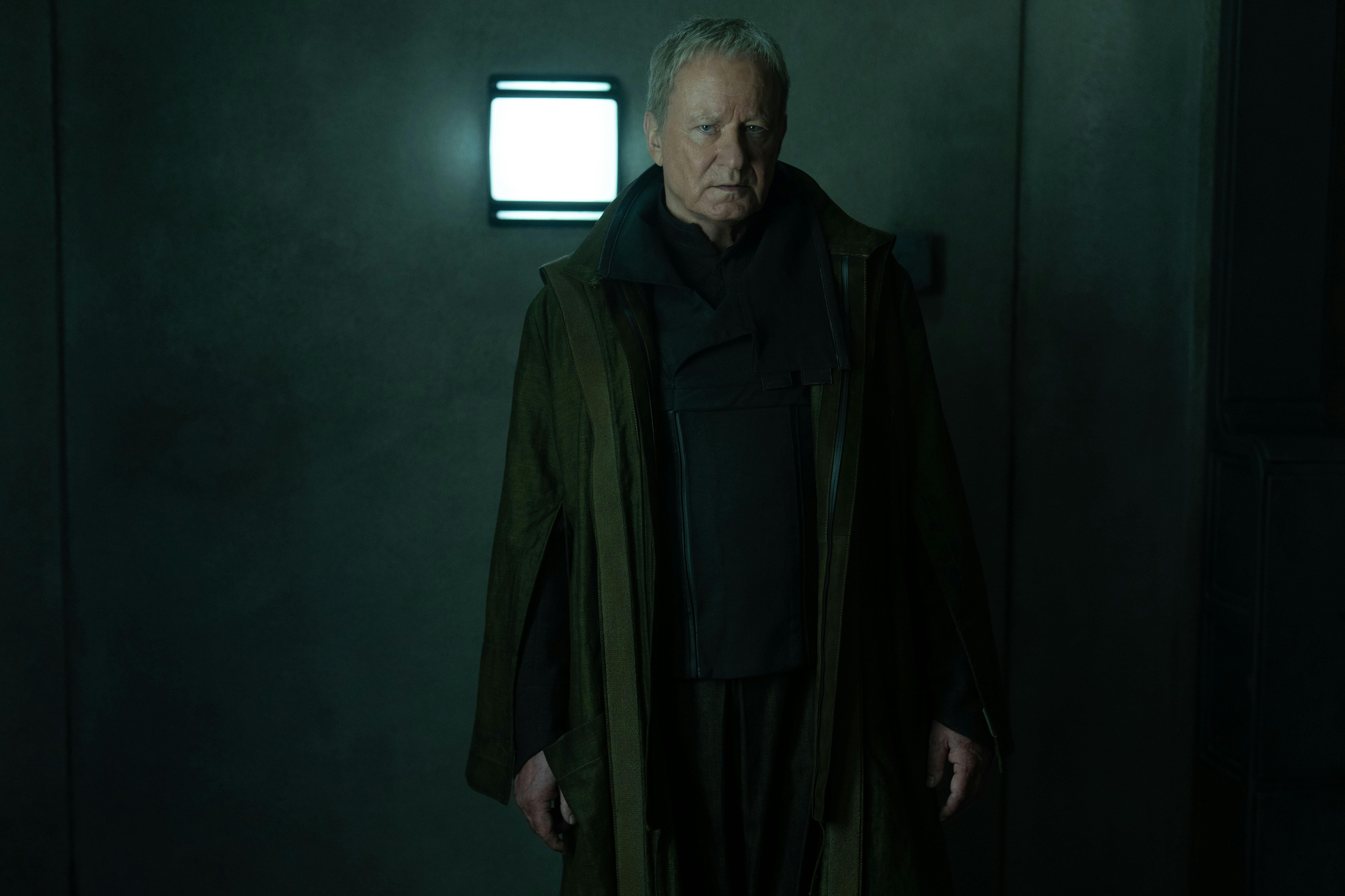 Luthen Rael (Stellan Skarsgard) ANDOR Sæson 2 anmeldelse