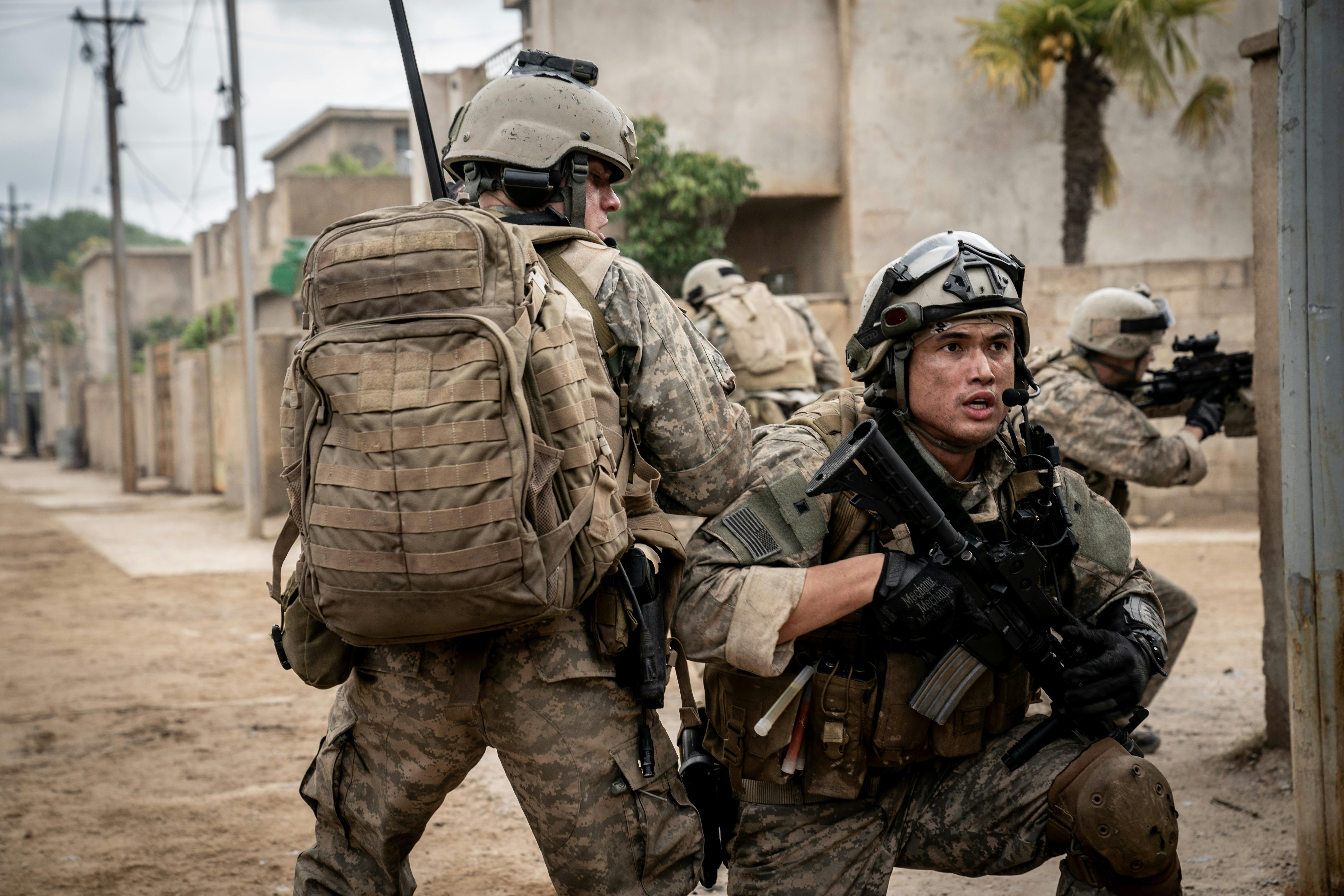 warfare anmeldelse charles melton