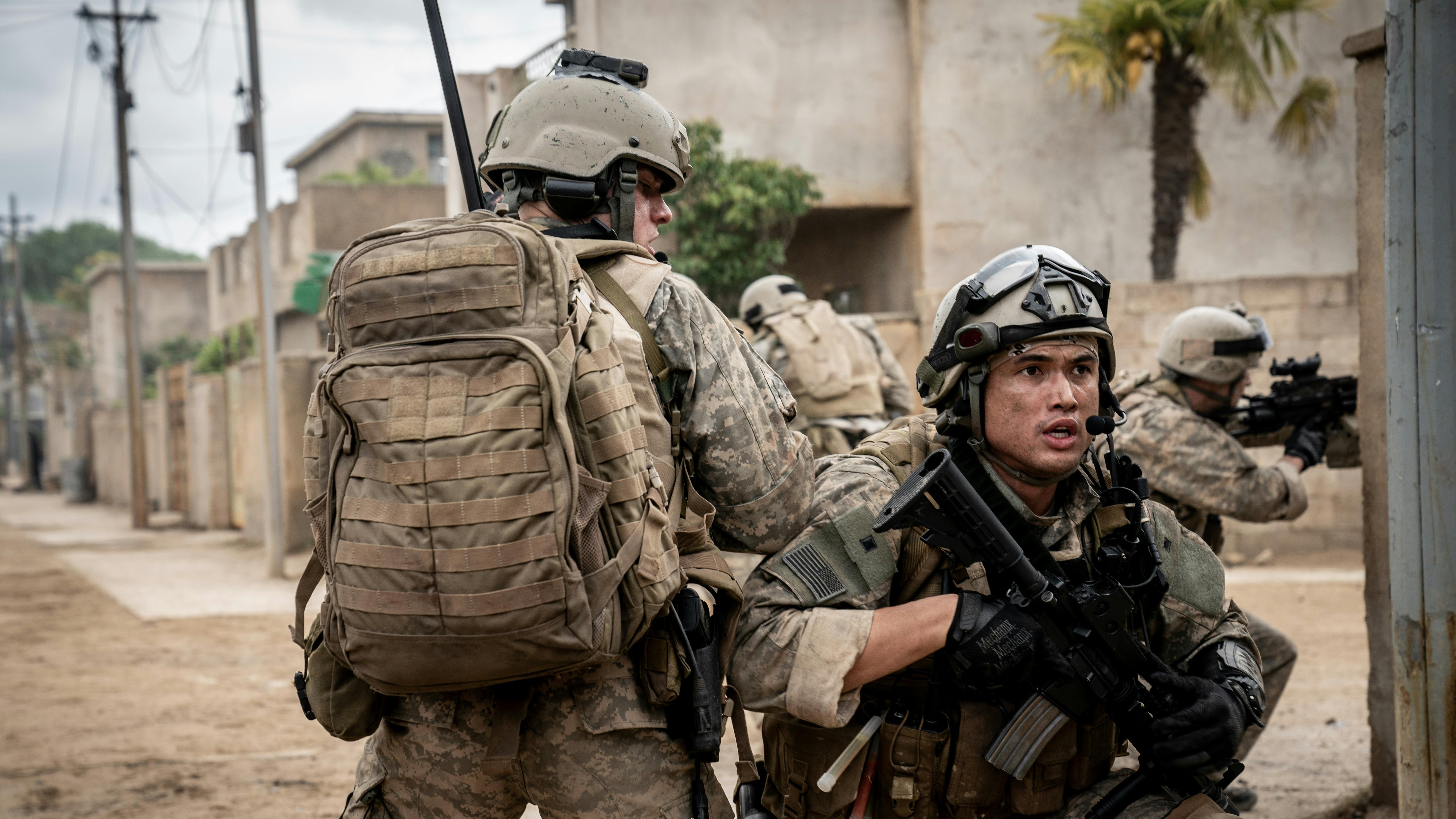 warfare anmeldelse charles melton