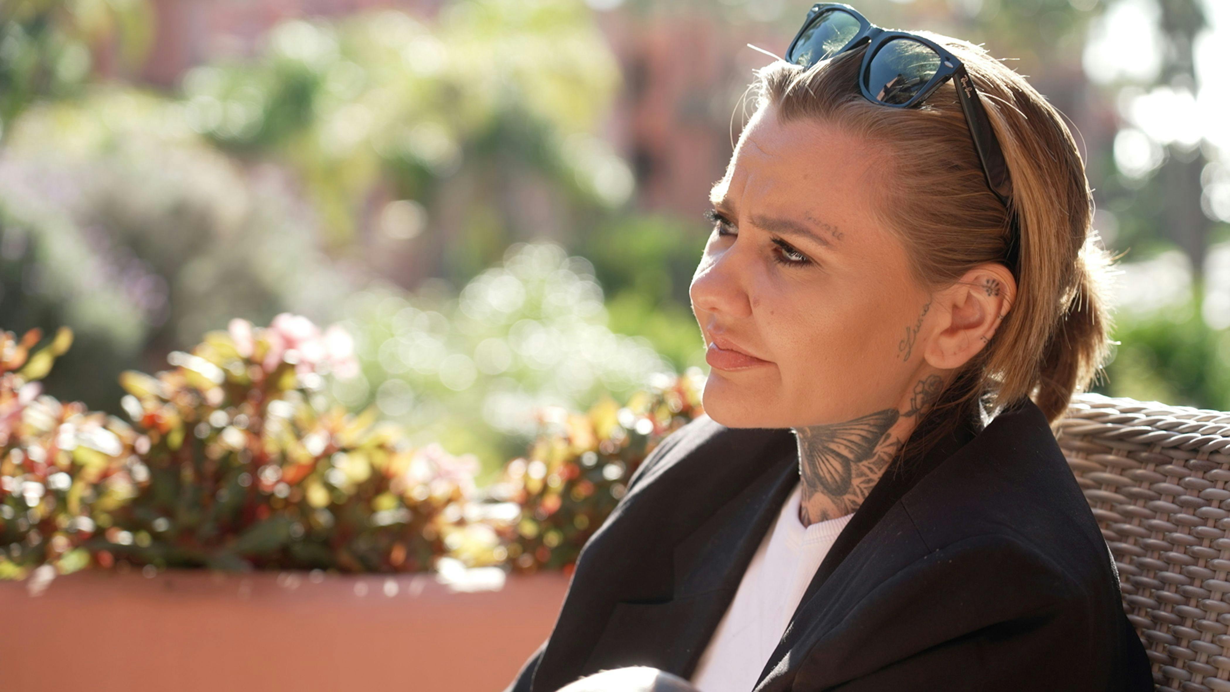 fie laursen løgnen i dit feed anmeldelse