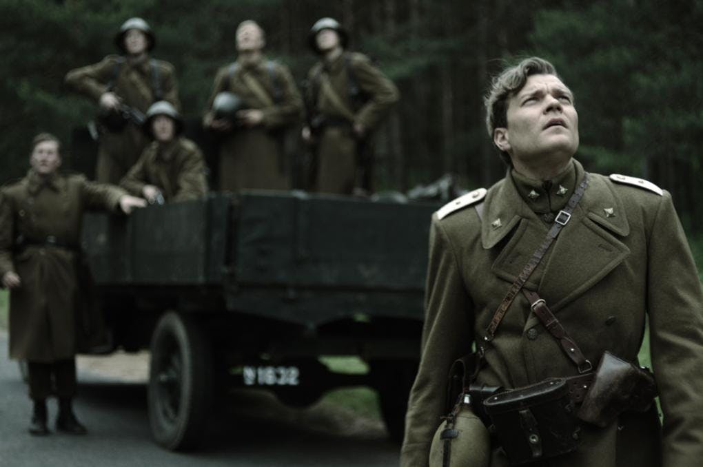 Sekondløjtnant Sand (Pilou Asbæk)