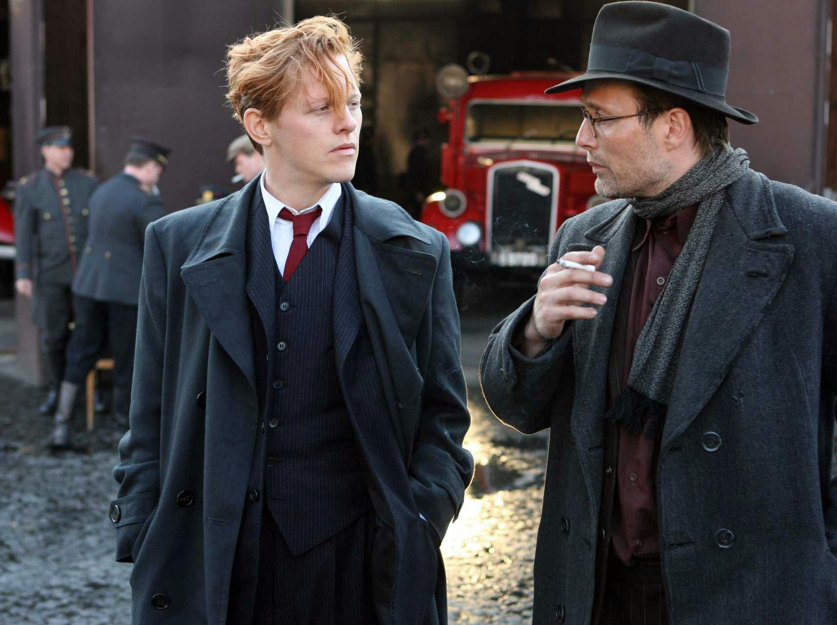 Thure Lindhardt som Flammen og Mads Mikkelsen som Citronen