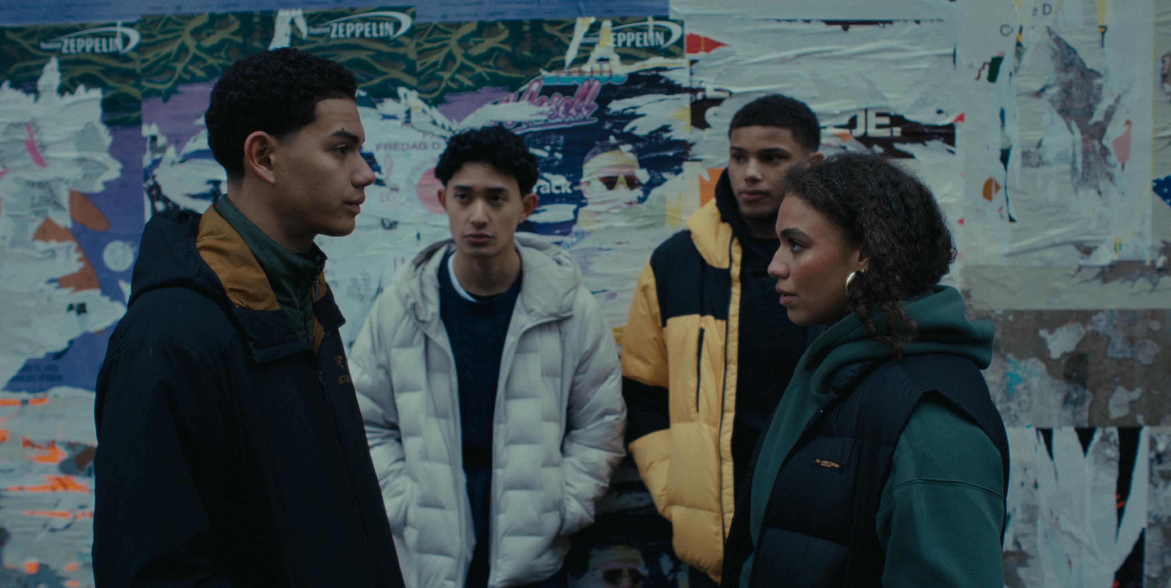 peak anmeldelse samuel haastrup william busk eze kaj erie ella camara