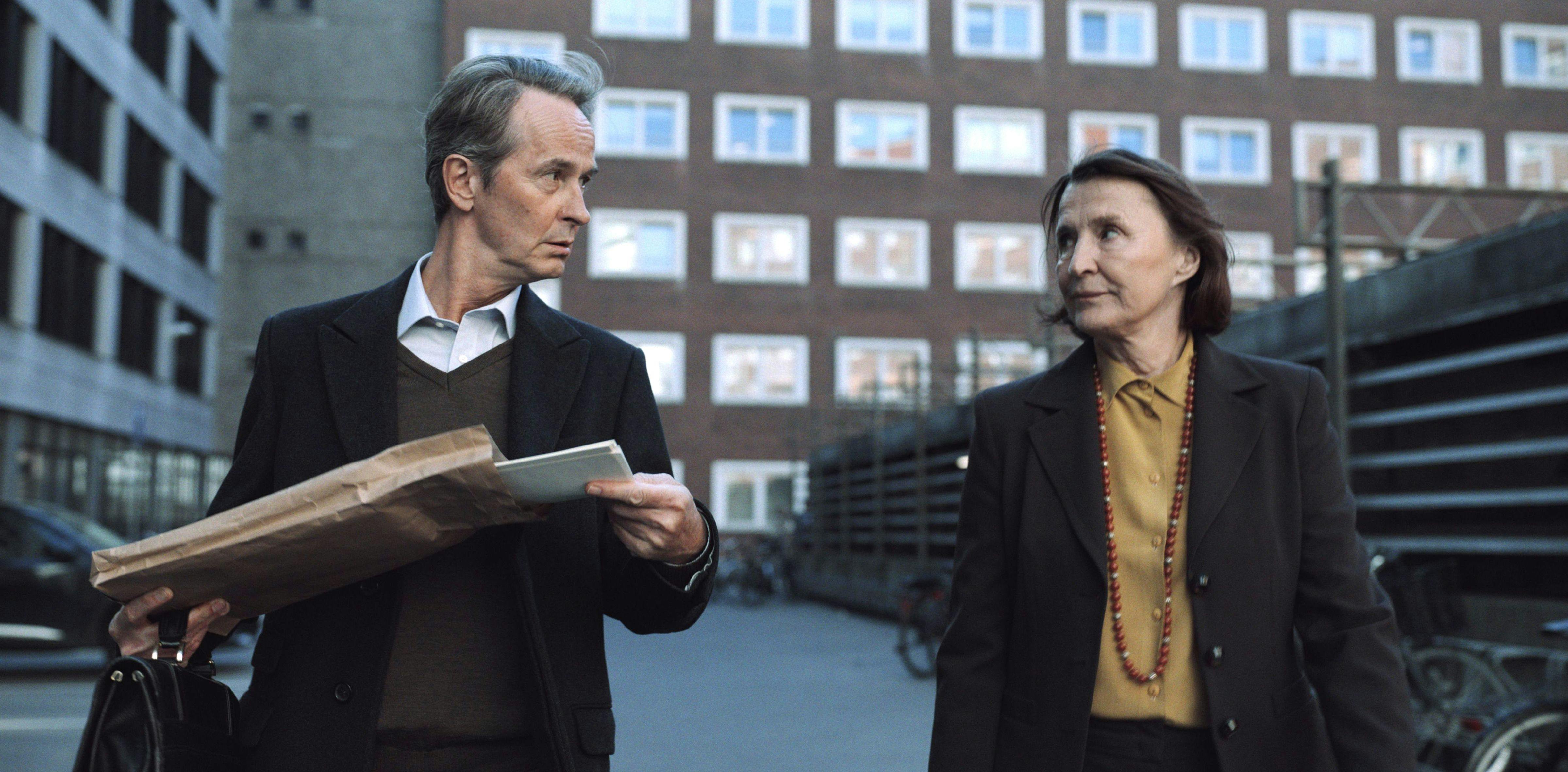 lars brygmann karen-lise mynster andre folks penge anmeldelse