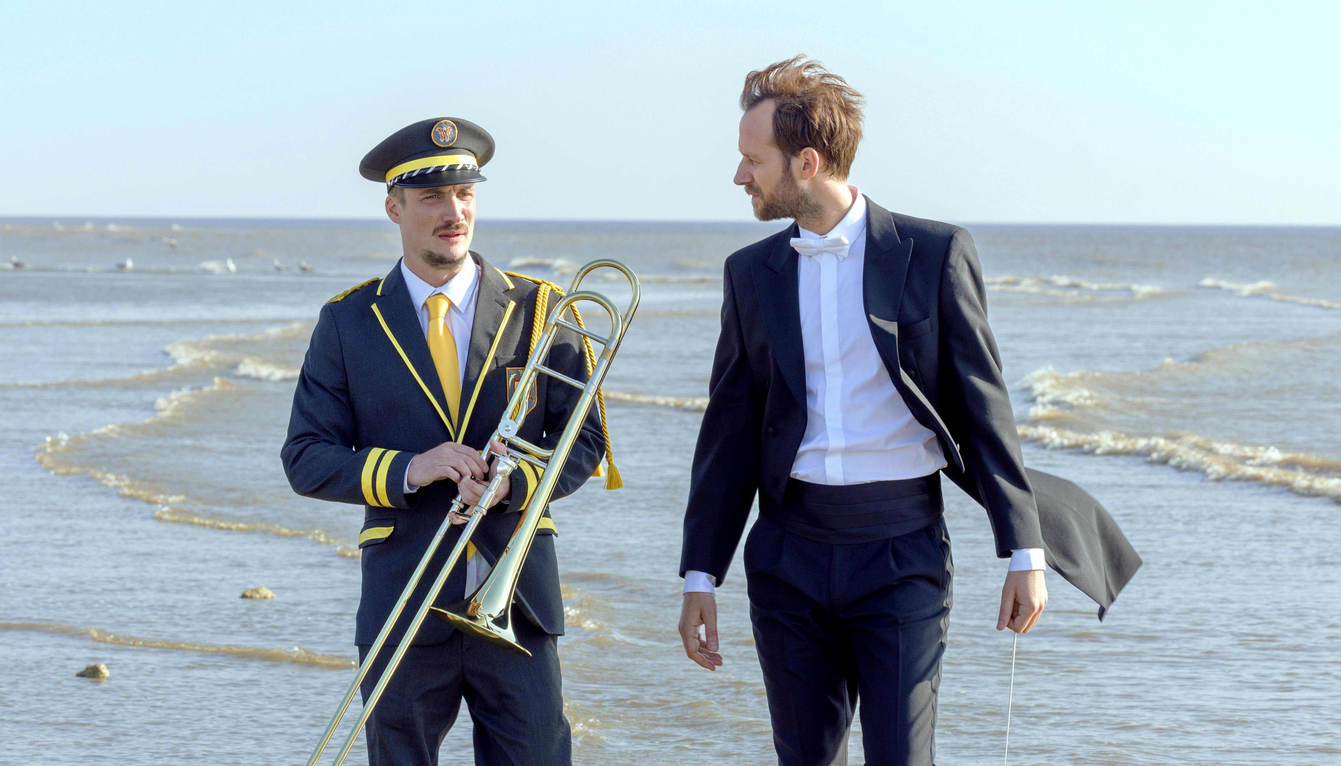 Anmeldelse af 'For fuld musik'