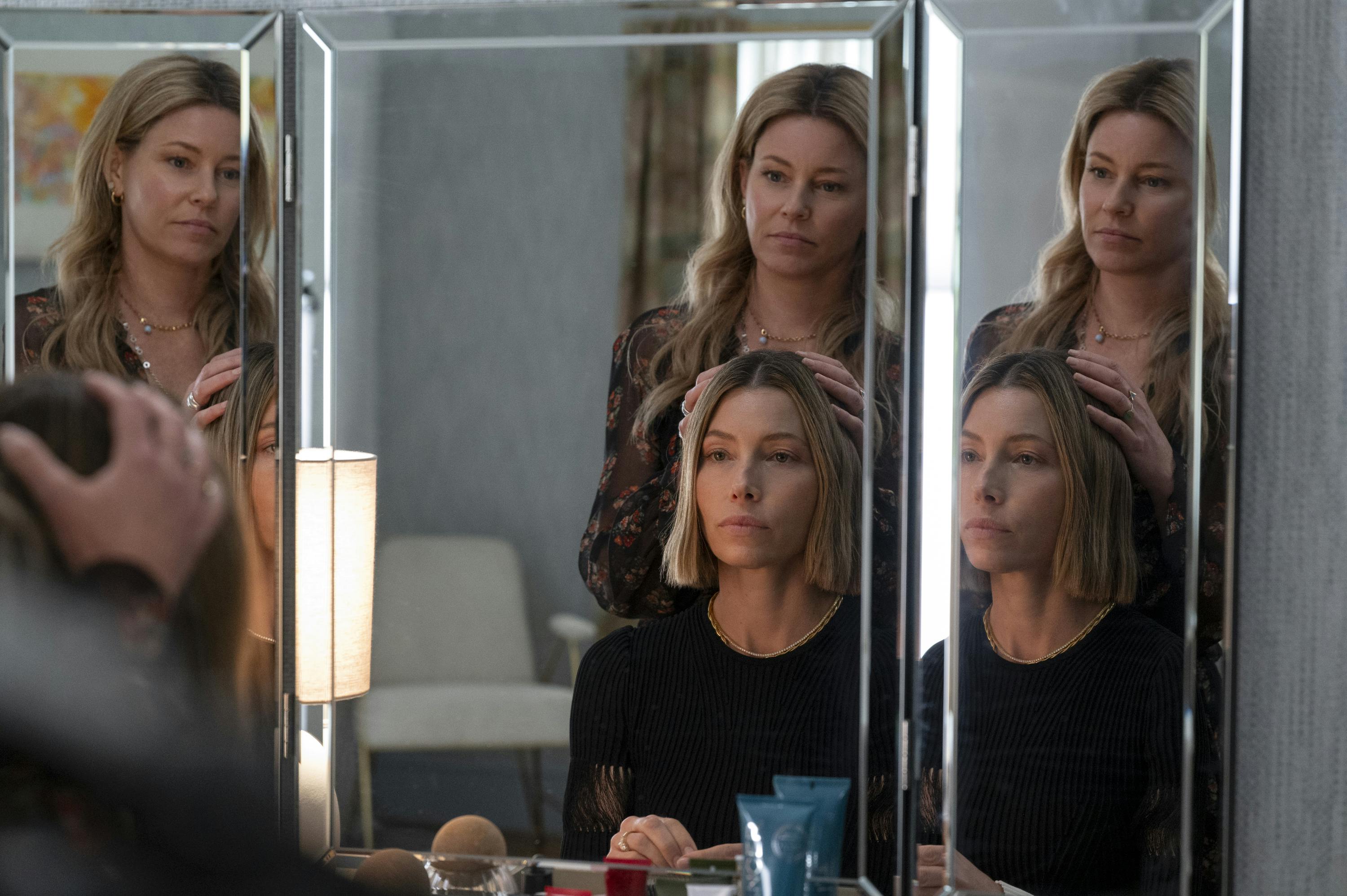 Jessica Biel, Elizabeth Banks the better sister anmeldelse