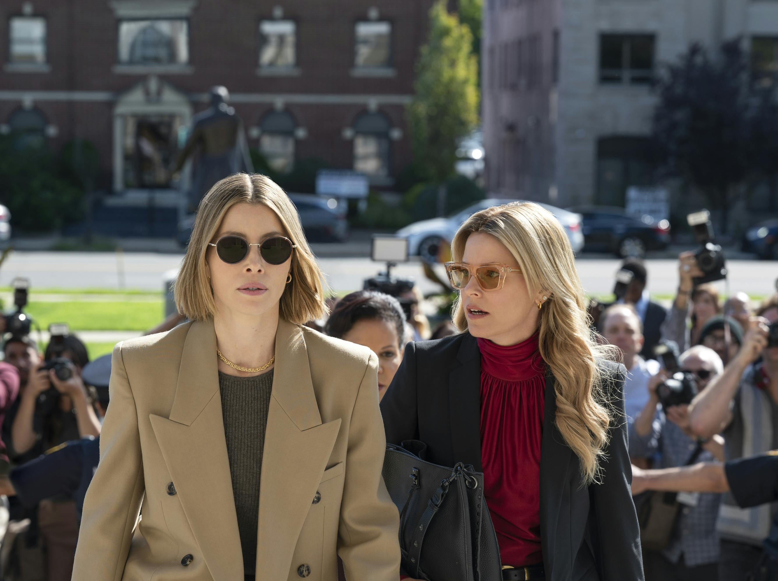 Jessica Biel, Elizabeth Banks the better sister anmeldelse