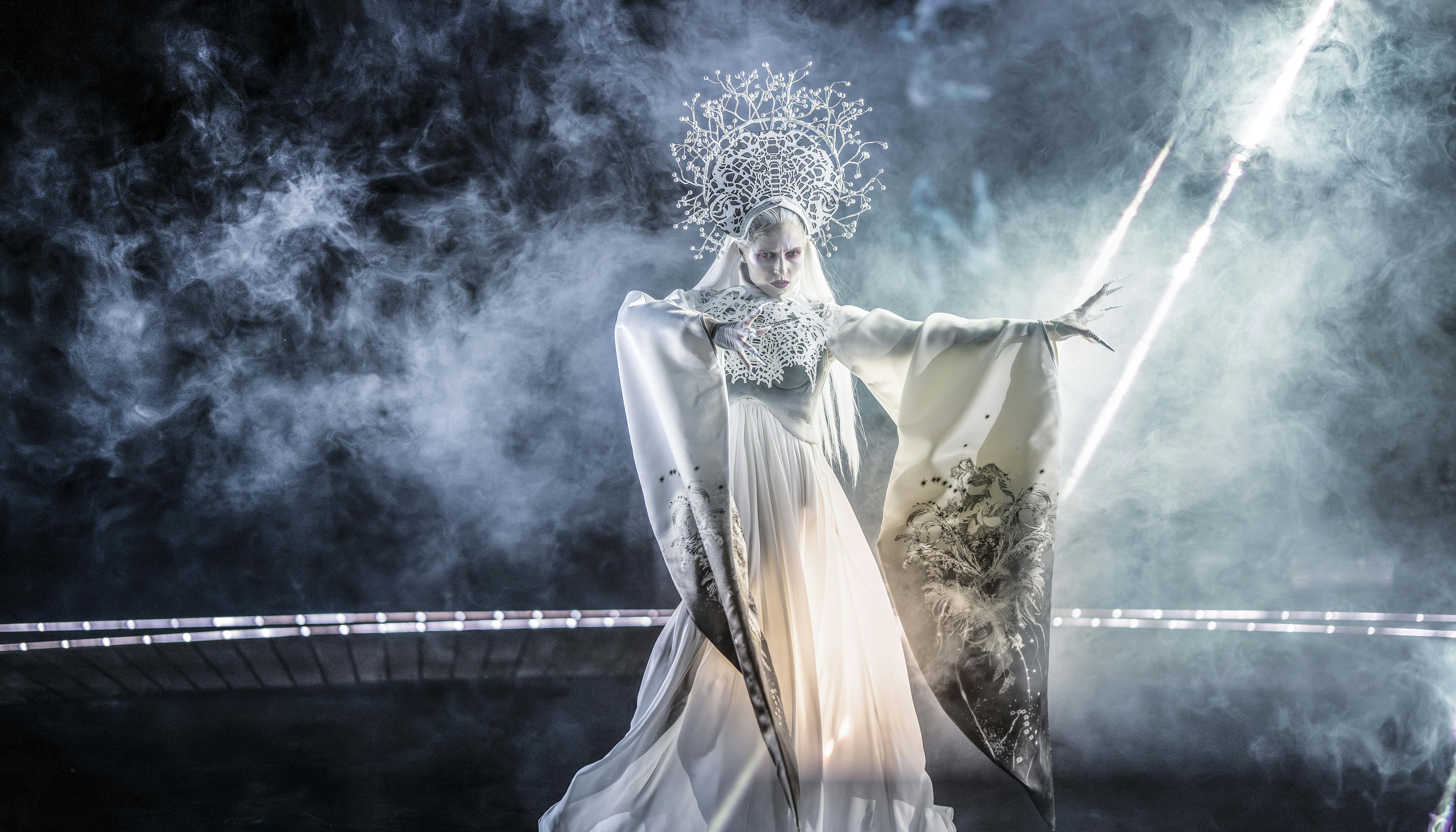 Anmeldelse af 'Snedronningen' i Ulvedalene af Det Kongelige Teater